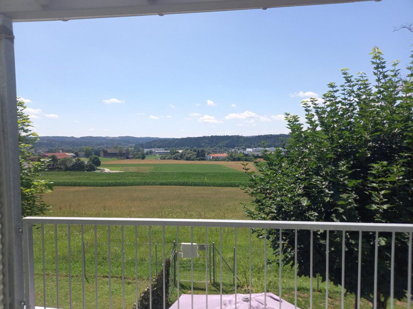 8200 Gleisdorf-Stadtrand Top 8: Moderne 2-Zimmerwohngung mit 44,27m² Wfl. und Balkon mit herrlichem Blick über Gleisdorf