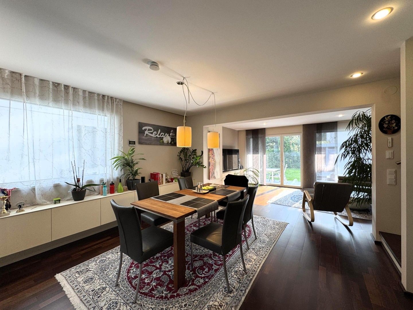 Ihr Zuhause, ohne Kompromisse, mit Pool und vielen Extras // Your home, without compromises, with pool and many extras //