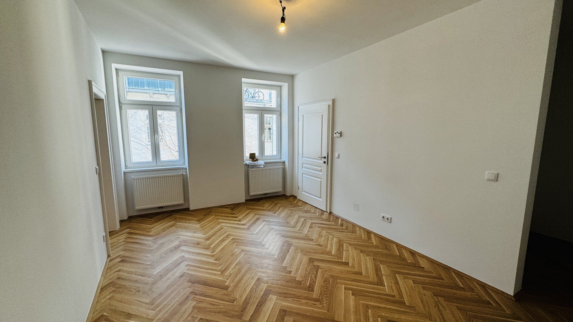 ++ERSTBEZUG! Charmante 2 Zimmer Altbauwohnung ++ JETZT UM 229.000€ zuschlagen! ++ Schallisolierte Fenster! ++ Zentrale Lage!