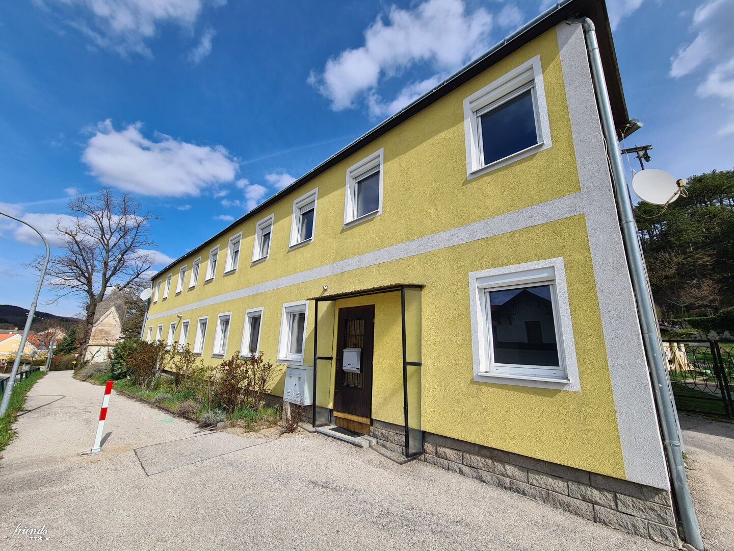 4 Wohnungen - 1 Gebäude - Perfektes Mehrfamilienhaus