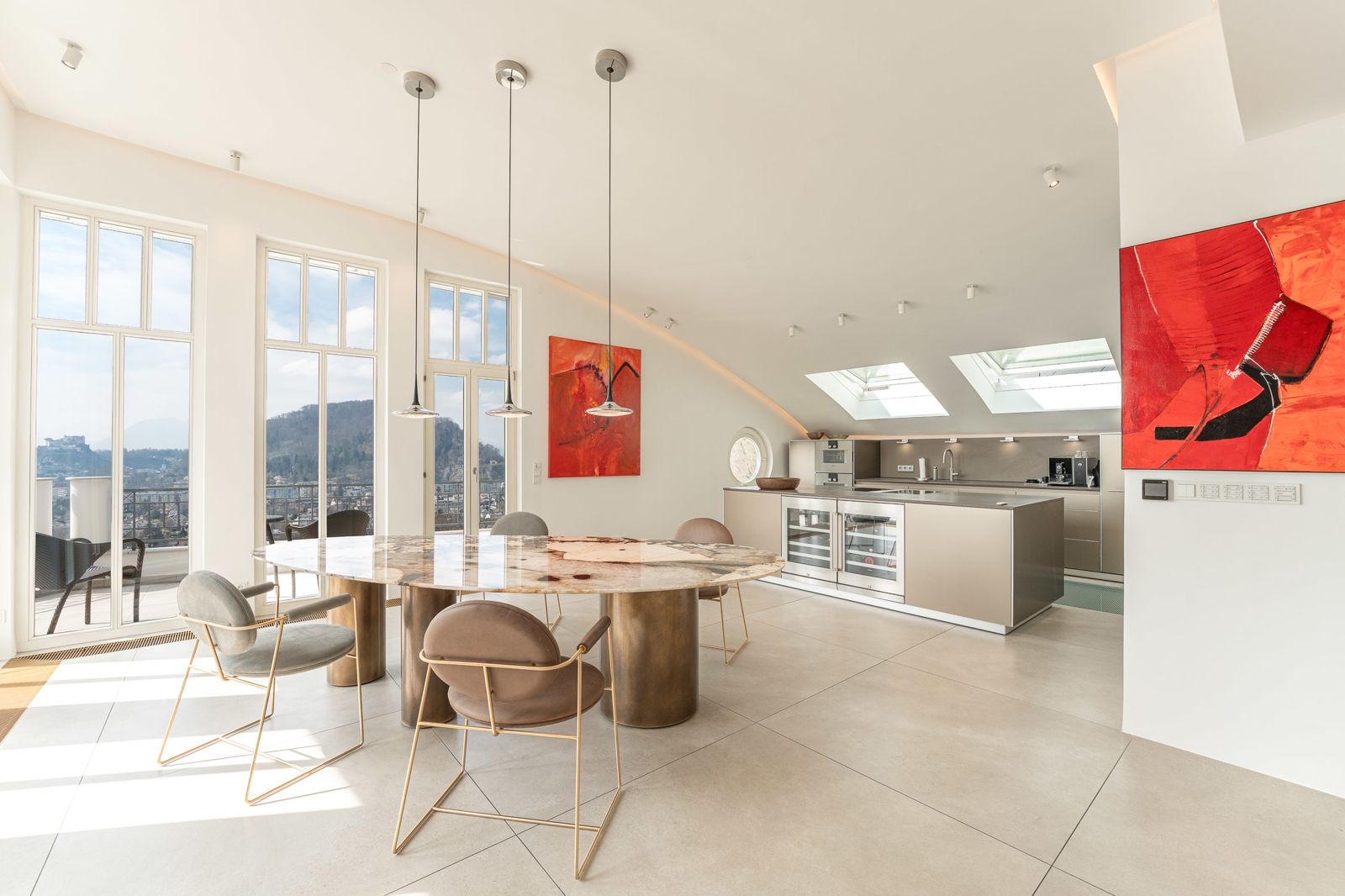 Einzigartiges Penthouse über zwei Stockwerke mit Privatpool und grandiosem Festungsblick