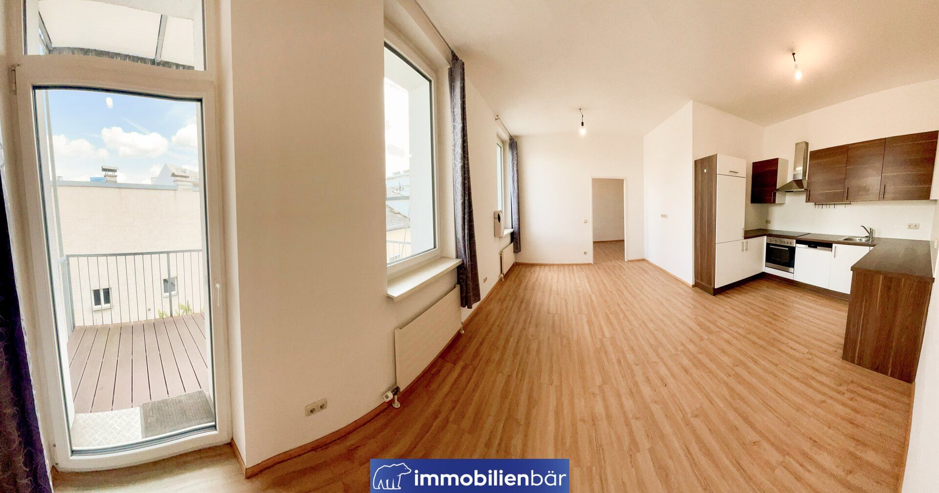 Sonnige Wohnung mit Balkon in zentraler Lage - 