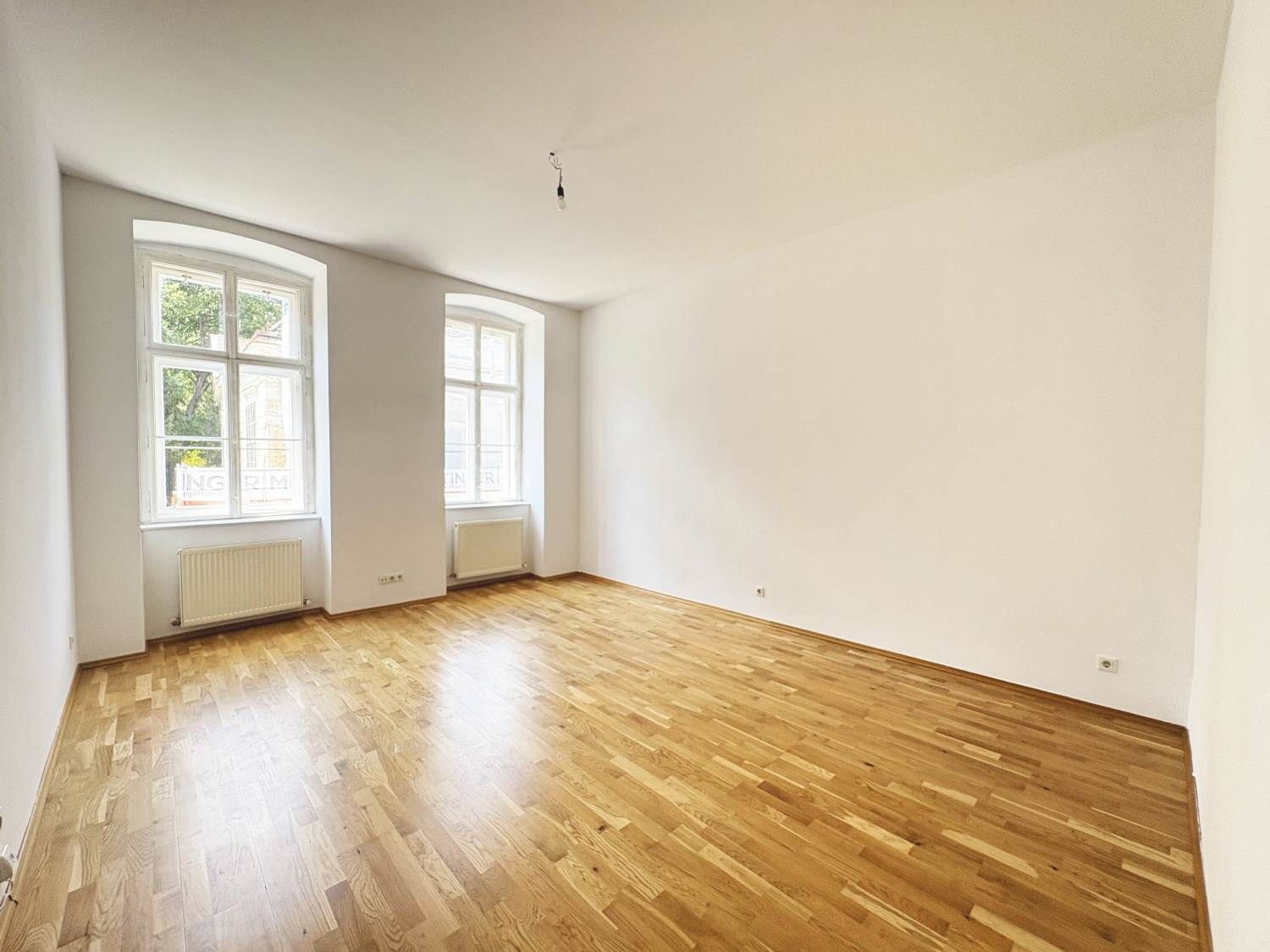 Top Lage - Moderne 2 Zimmer Altbauwohnung Nähe Altes AKH