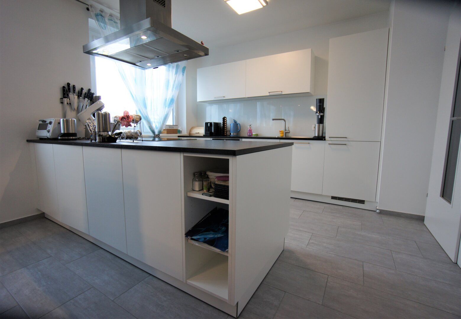 NEUWERTIGE 4-Zimmer Wohnung im Zentrum von Tragwein II mit hochwertiger Einbauküche