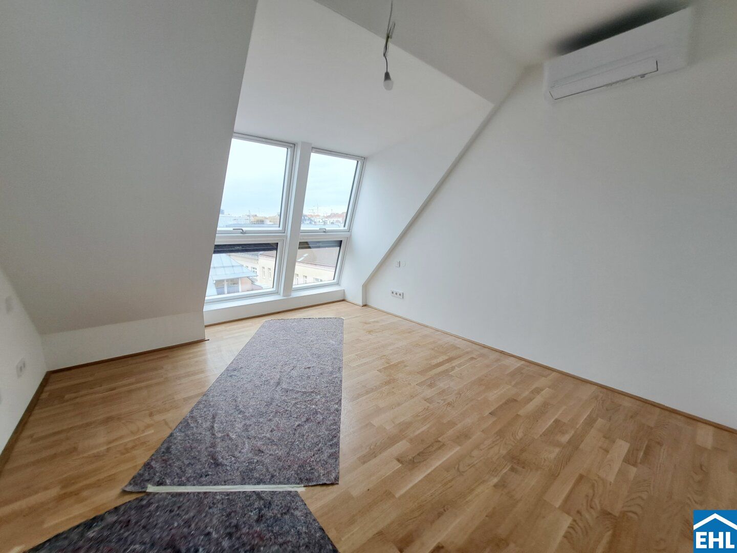 Exklusiv sanierte 2-Zimmer-Wohnung mit modernem Komfort
