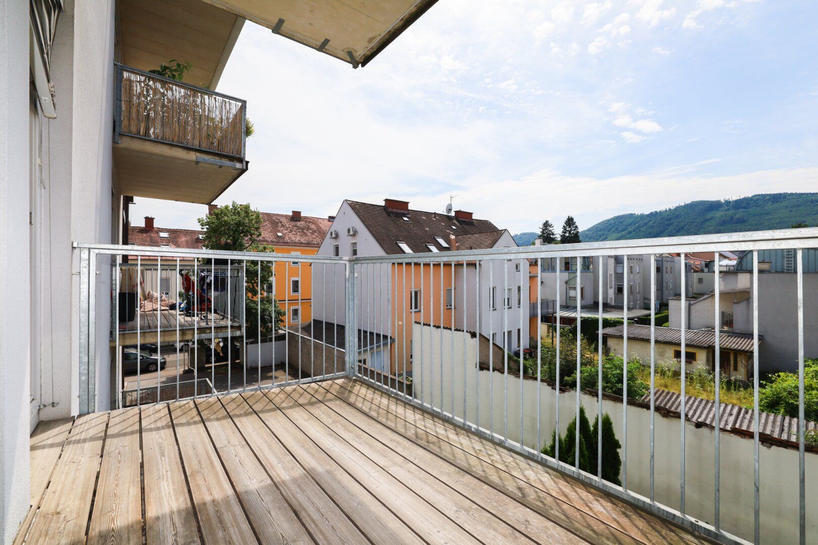 I NEUBAU I WEST-BALKON I MODERNE KÜCHE I DUSCHE I HAUSTIERE WILLKOMMEN I NAHE SCHLOSS EGGENBERG I 1. OG MIT LIFT I LICHTDURCHFLIUTET & SEHR RUHIG I AB SOFORT I