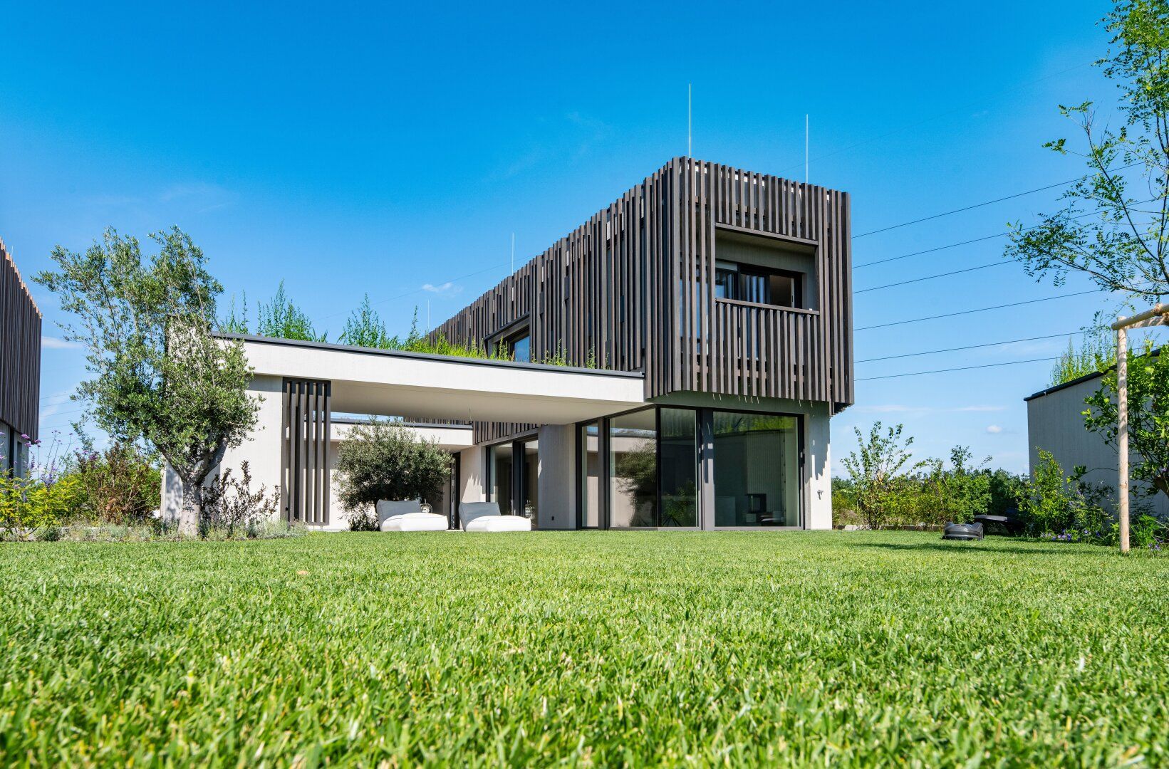 Architektur trifft See - luxuriöses Refugium mit Privatsauna & Atrium