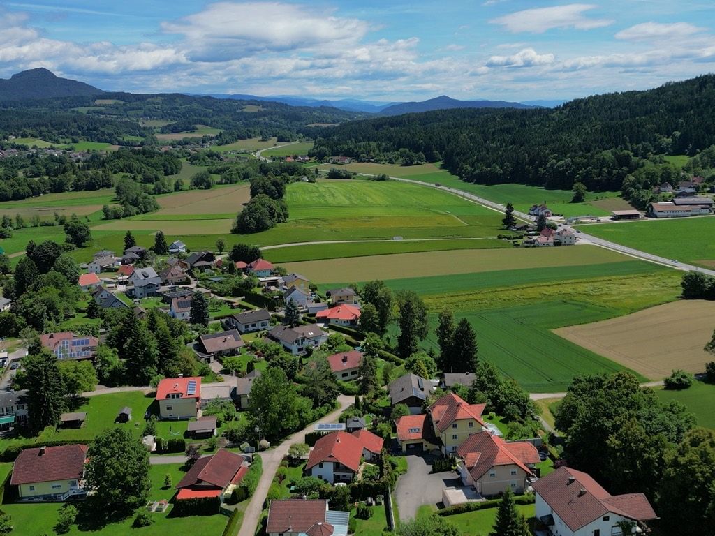 Provisionsfrei: Baugrund am Waldrand, sonnig und erhaben wie in König der Löwen, in Moosburg - Ansicht 2