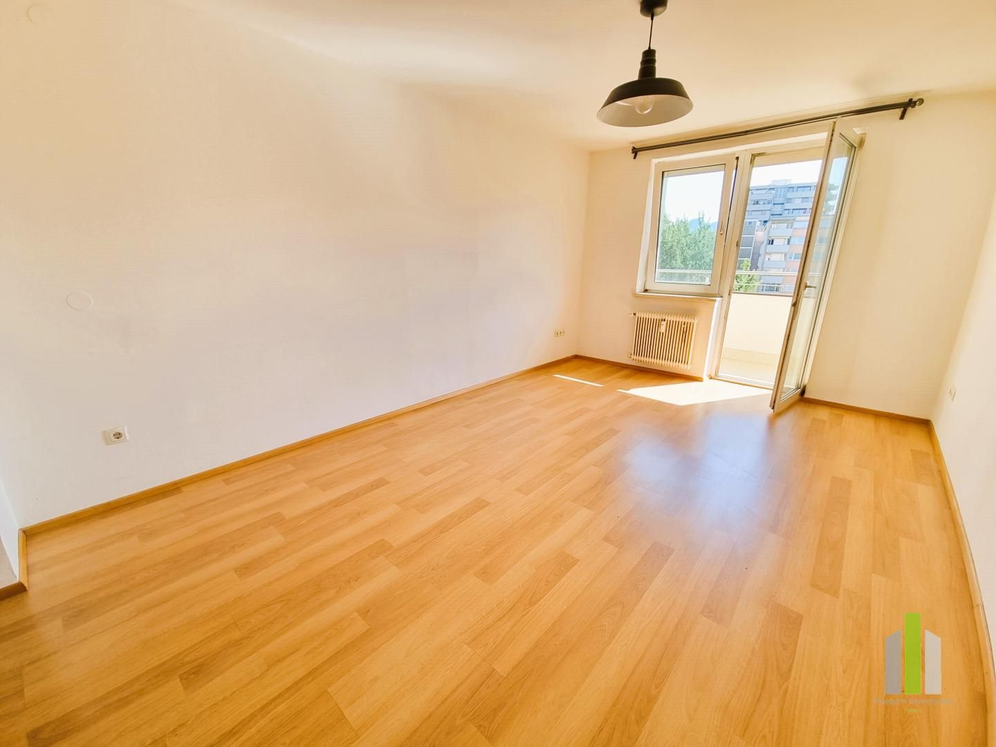 Top Lage: Attraktive 2-Zimmer-Wohnung mit Lift und Sonnenbalkon