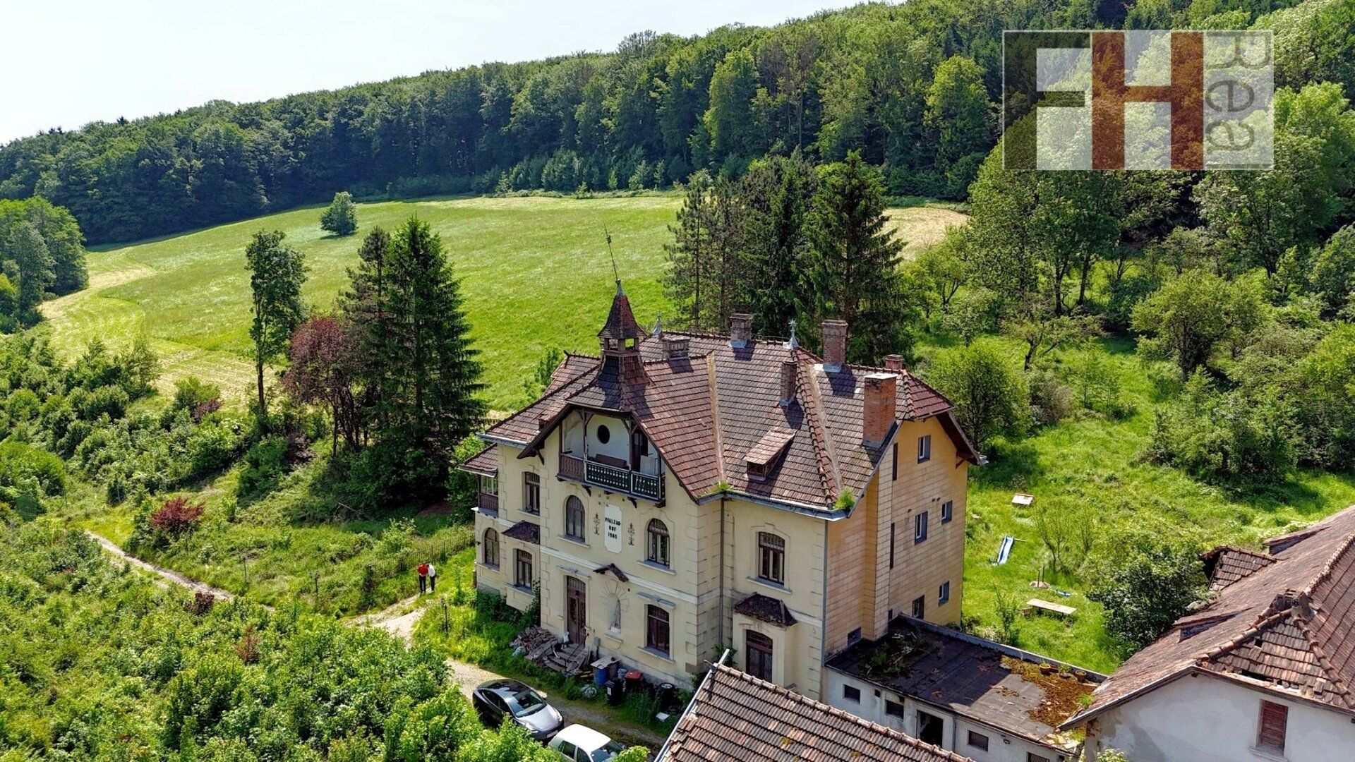 Herrschaftliches, historisches Anwesen, 94.000m² Grund, WNFL 720m², absolute Ruhelage in Pressbaum!
