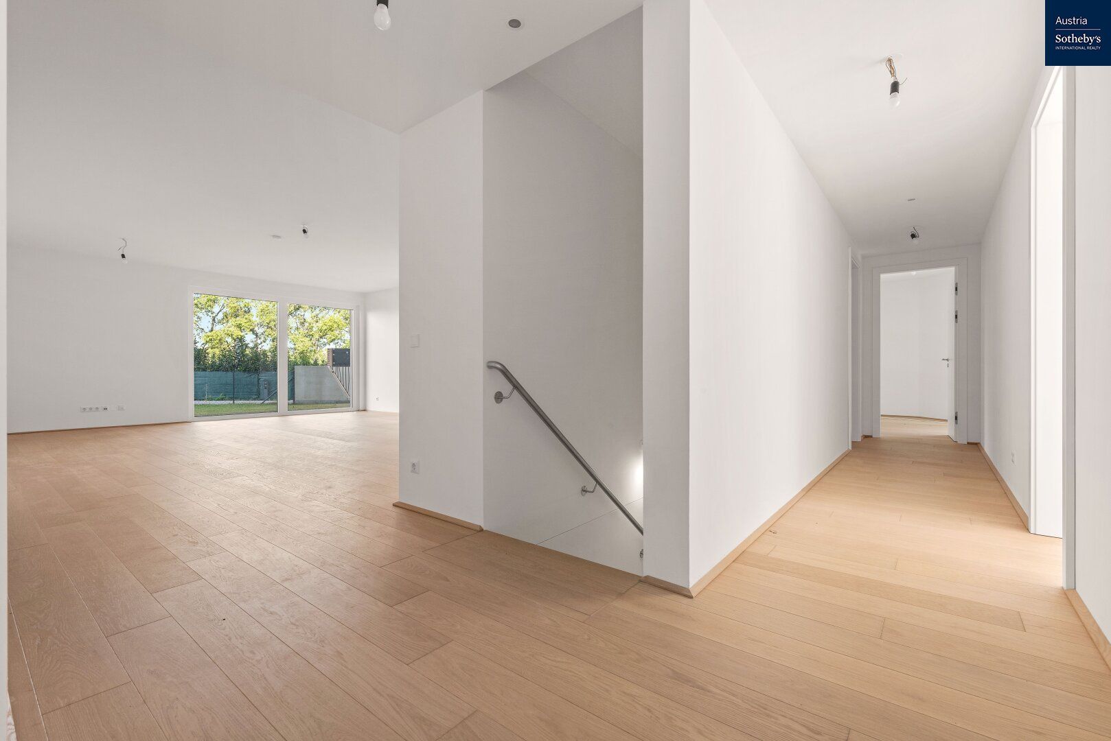 Wohn(T)raum am Wasser: Einzigartige Luxuswohnung mit Blick ins Grüne