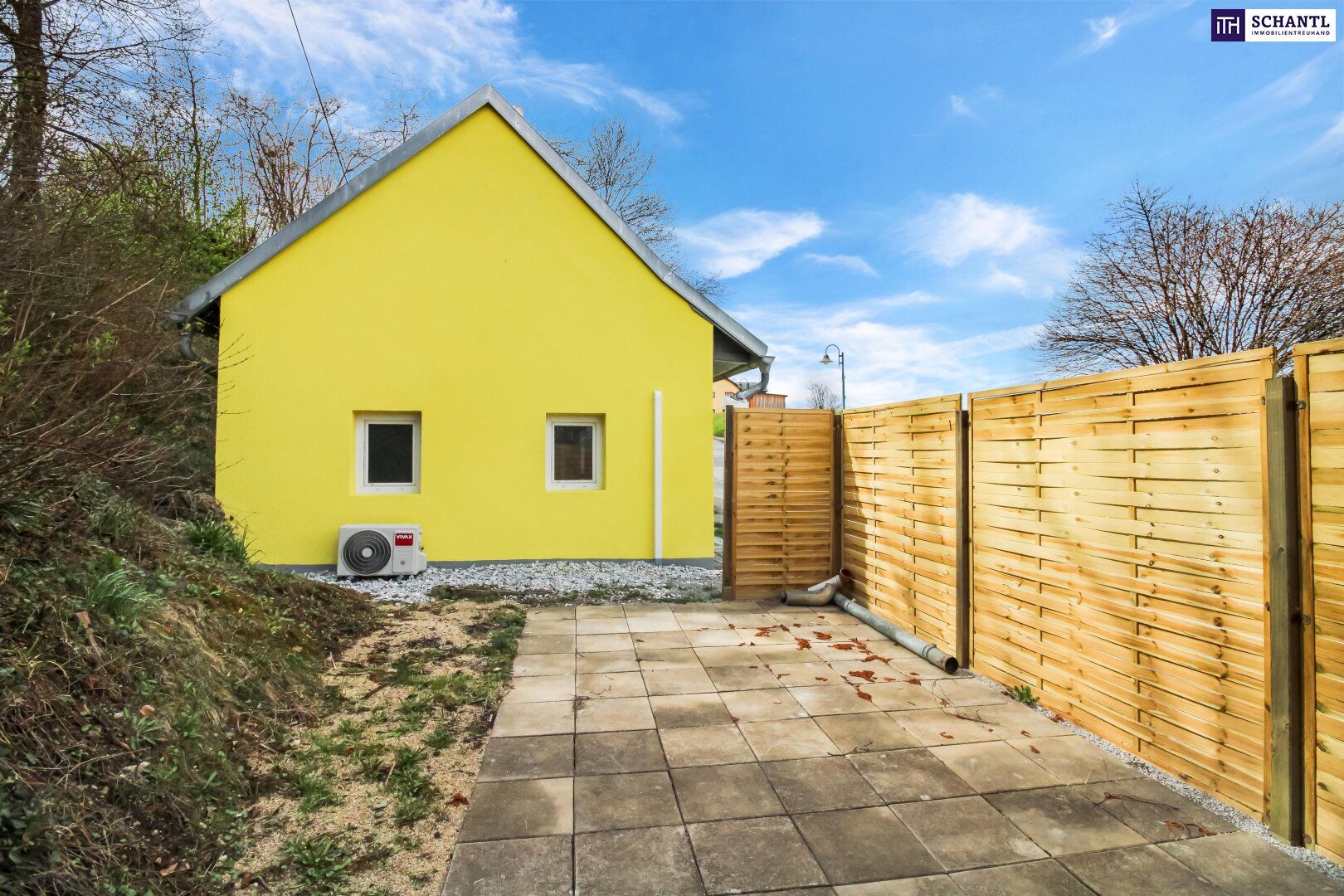 Kleines Haus. Erstbezug nach Sanierung! Bezugsbereit mit eigenem Brunnen und kleinem Grundstück. Minibetriebskosten!!!