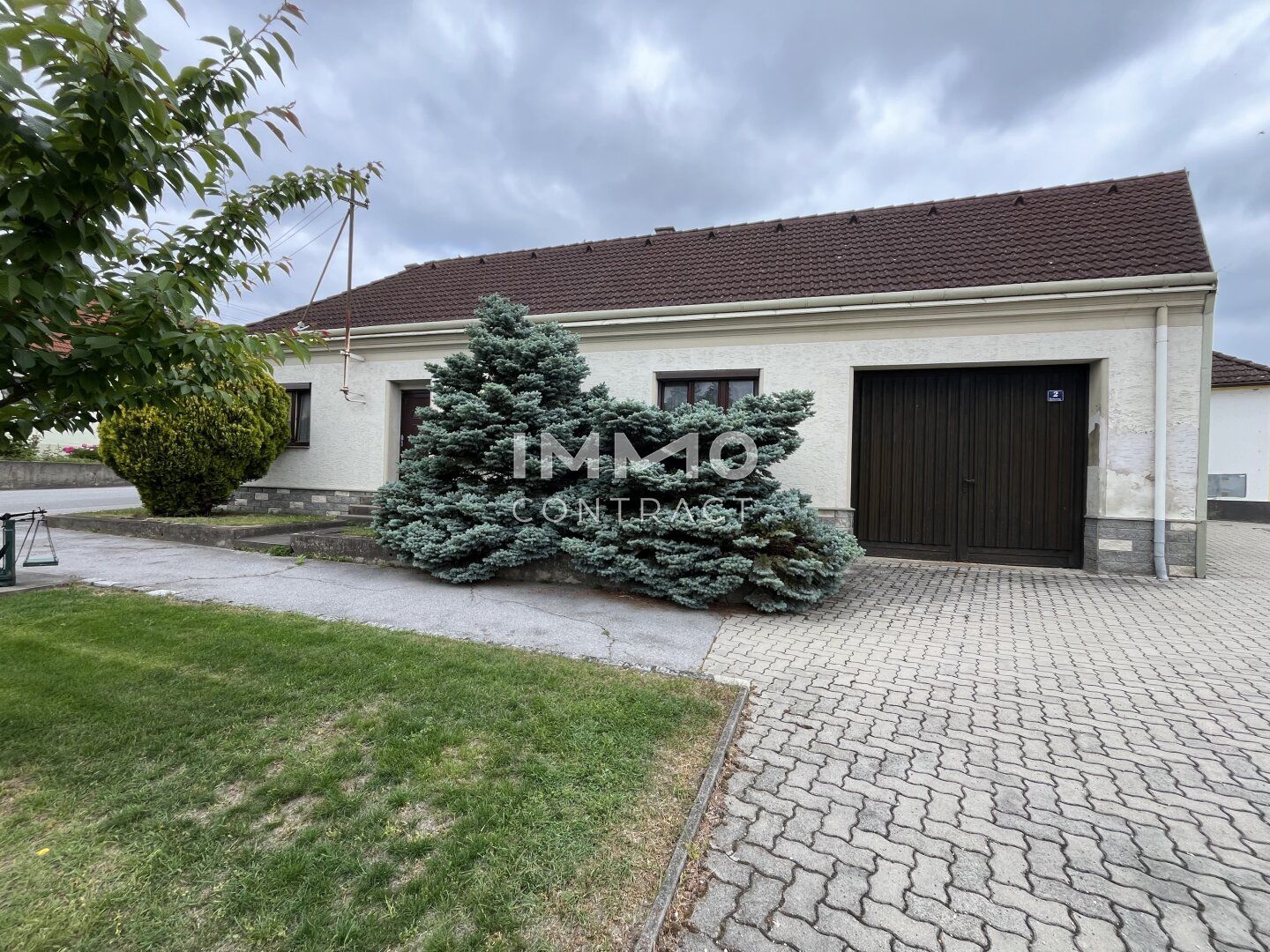 Shtëpi, 140 m², tokë 1720 m²
