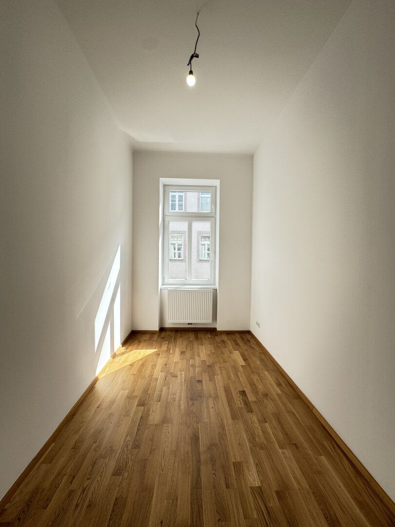 Großzügige 3,5-Zimmer-Altbauwohnung in Ruhelage - Erstbezug nach hochwertiger Sanierung