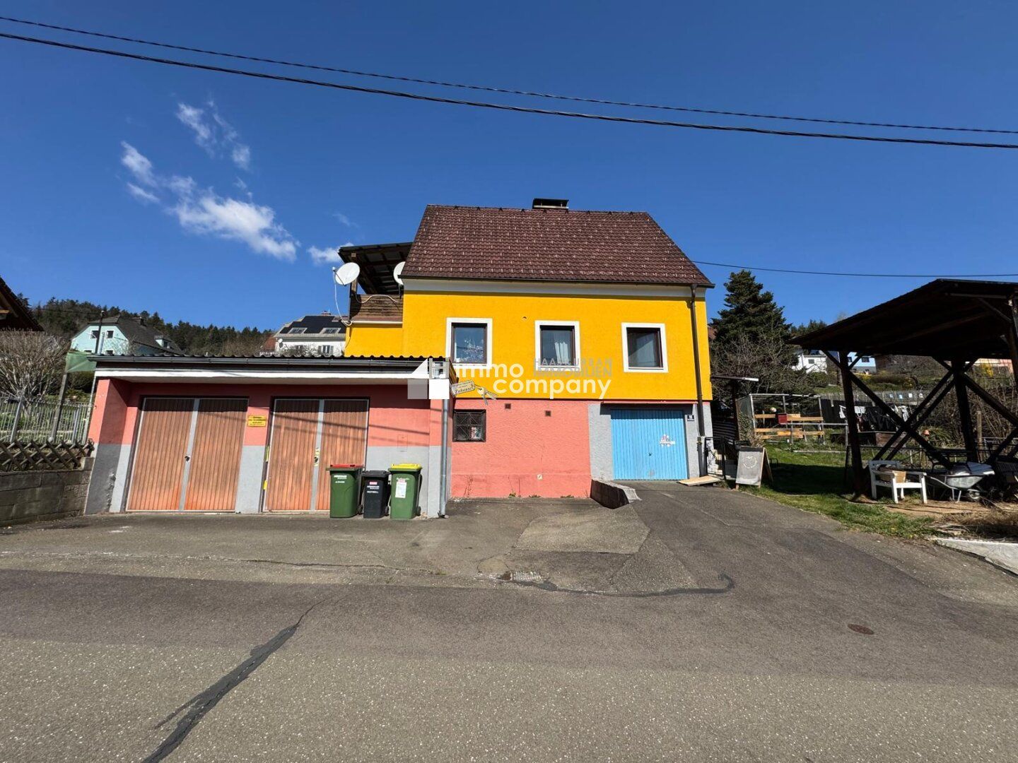 Einfamilienhaus in Kapfenberg - 6 Zimmer, Garten & 3 Garagen!