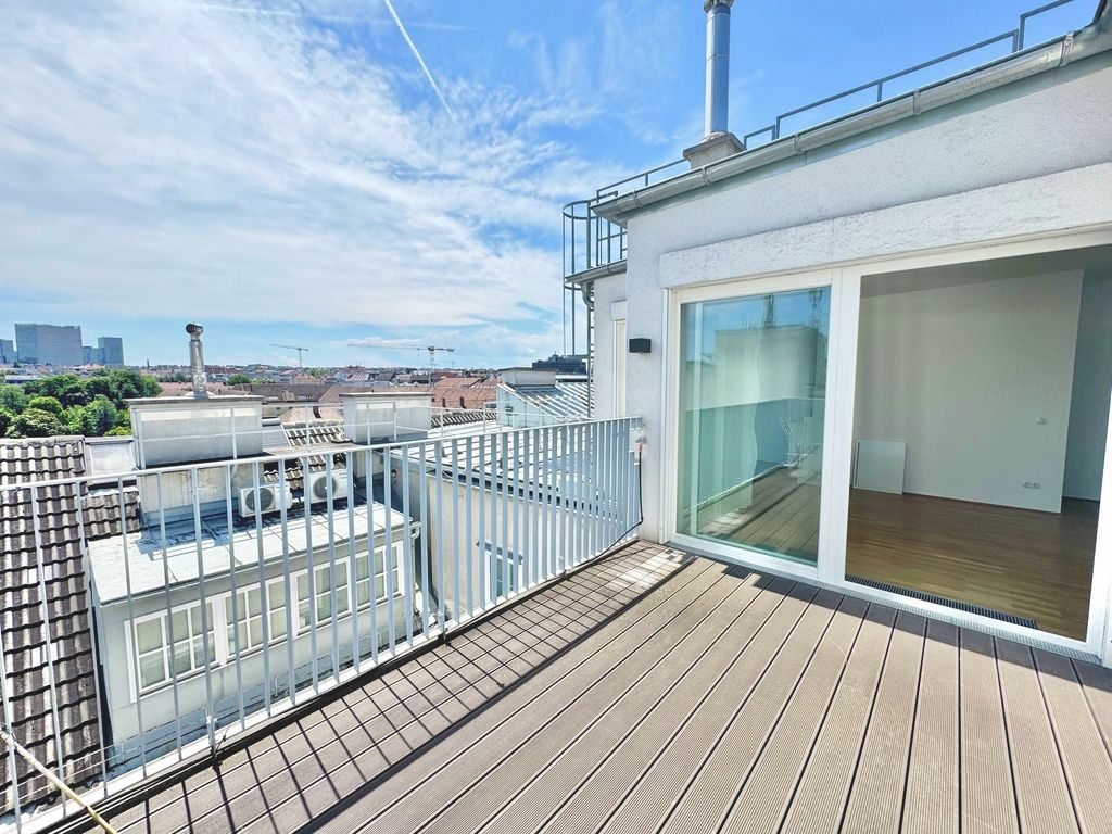 TOPLAGE NÄHE THERESIANUM | EXKLUSIVE, HELLE 4-ZIMMER MIT TERRASSE | U-BAHN-NÄHE
