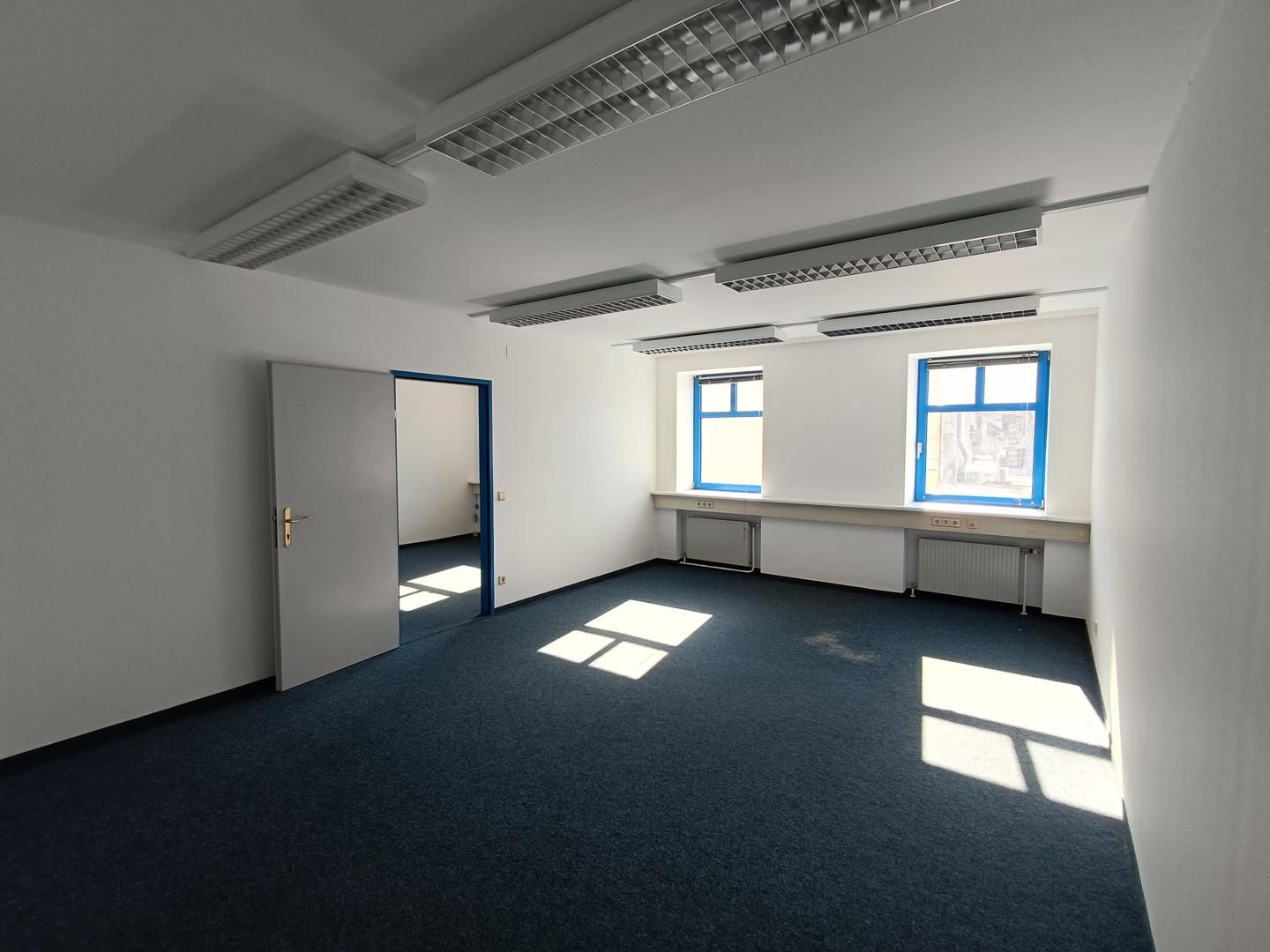 Idealer Standort für Kanzleien, Praxen und Dienstleistungsunternehmen - Topfrequenzlage mit direkter Bahnhofsanbindung - Ansicht 2
