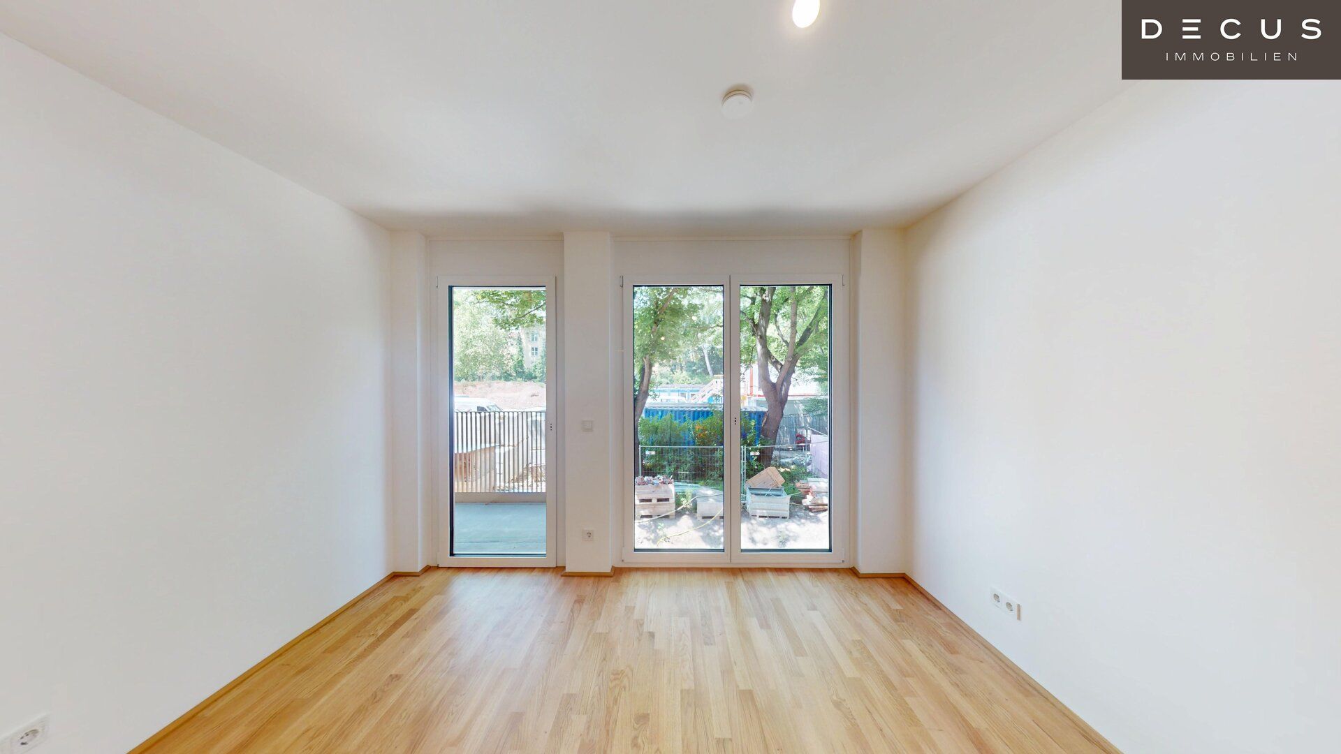 | 2 ZIMMER | DACHGESCHOSS | TERRASSE | ST. VEIT GASSE 25 | ERSTBEZUG IN HIETZING | MIETBEGINN PER 01. DEZEMBER 2025