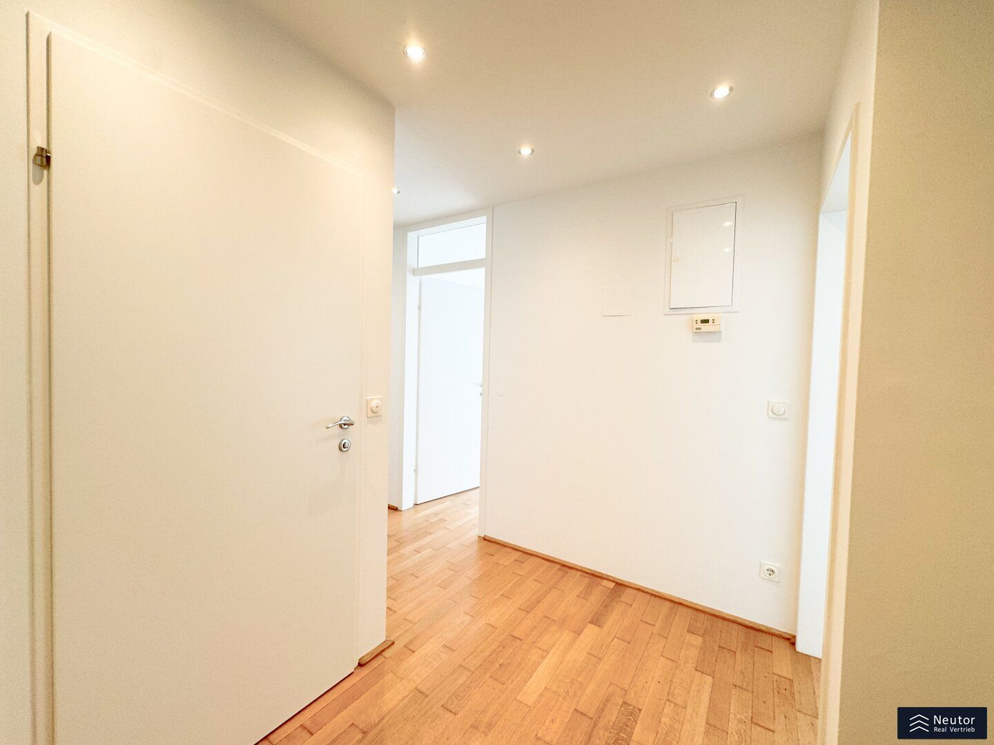 LICHTDURCHFLUTETE 3 ZIMMER WOHNUNG - ZENTRALE LAGE - GROSSZÜGIGE RAUMAUFTEILUNG - IM HERZEN DES 3. WIENER GEMEINDEBEZIRK - TIEFGARAGE IM HAUS ZU MIETEN