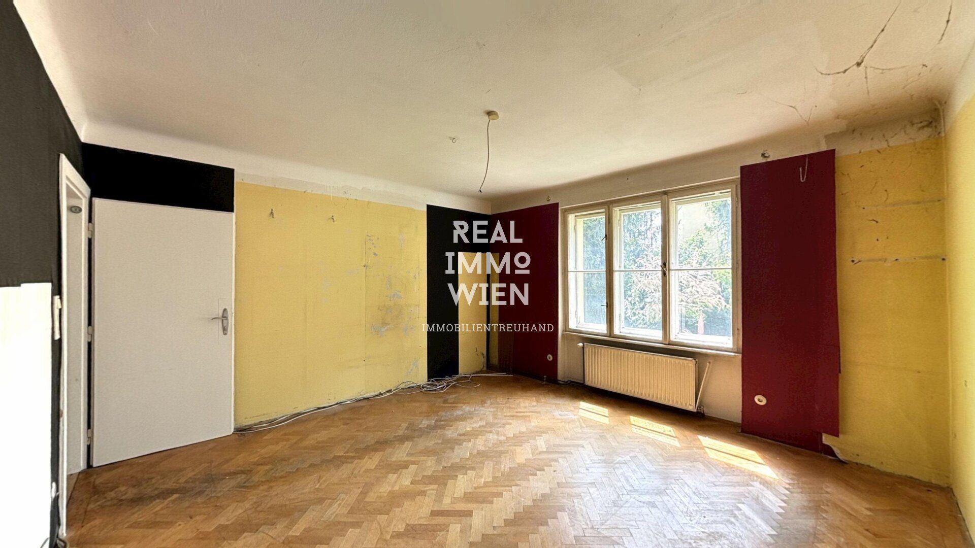 Sanierungsbedürftige 3-Zimmer-Wohnung in Baden - Ihr individuelles Wohnprojekt mit großem Potenzial!