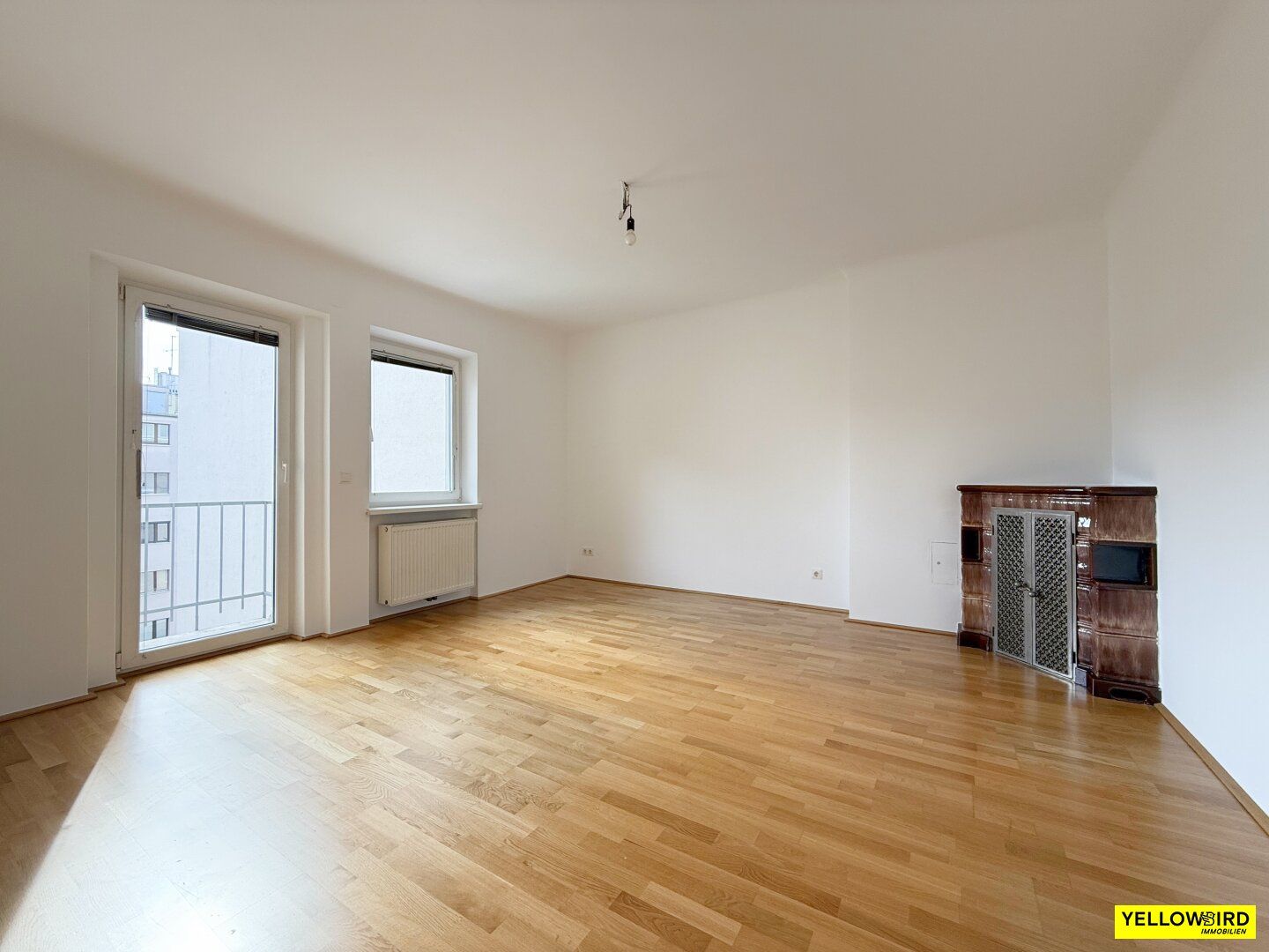BALKON | LEER | Hofseitig | Kamin | Helle Räume | Kein Aufzug
