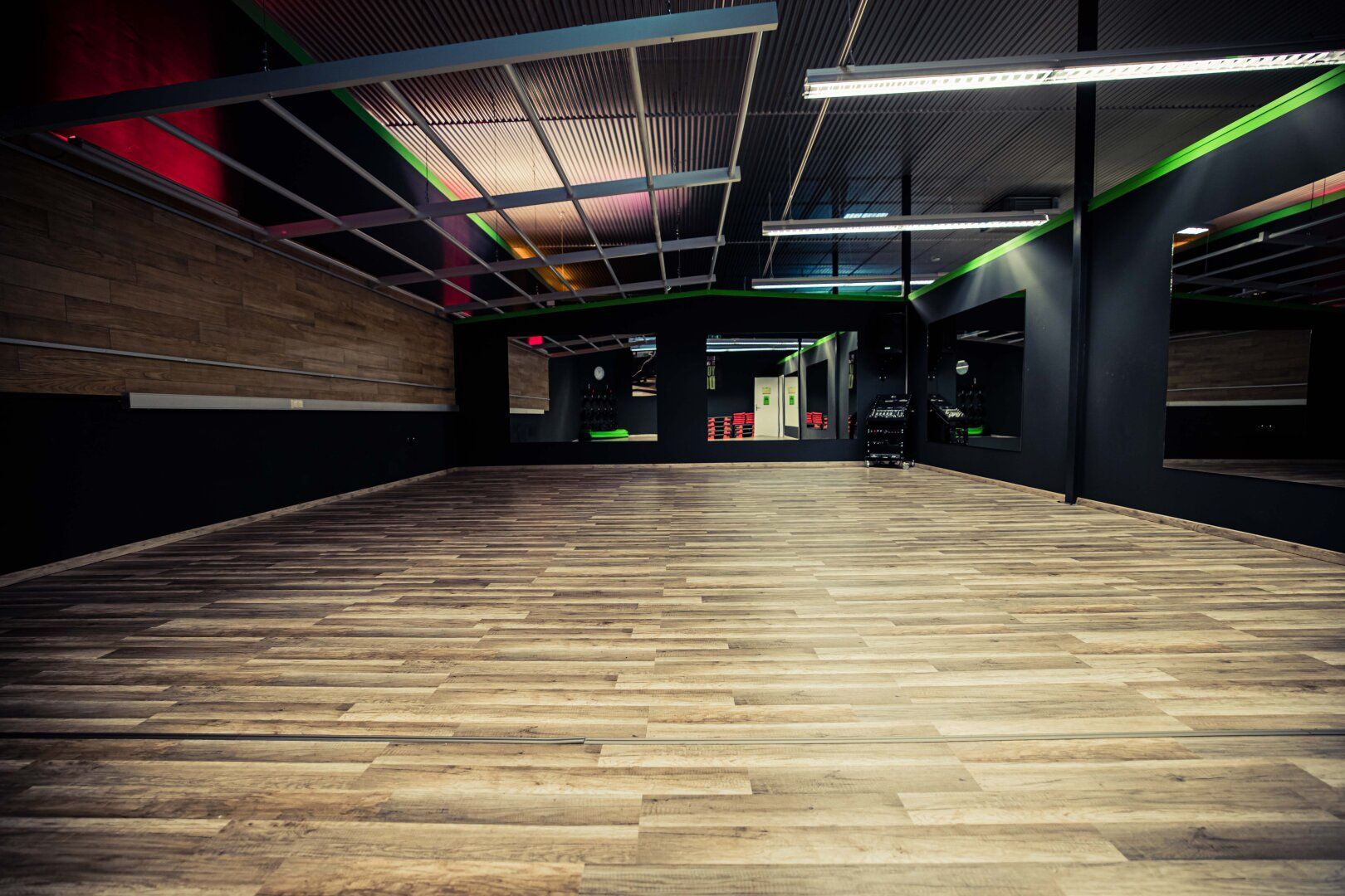 Nachfolger gesucht! Gut geführtes Fitnessstudio sucht neuen Betreiber ...! inkl. sämtlicher Sportgeräte, Gastro, Mitglieder Übernahme uvm. - Mehr