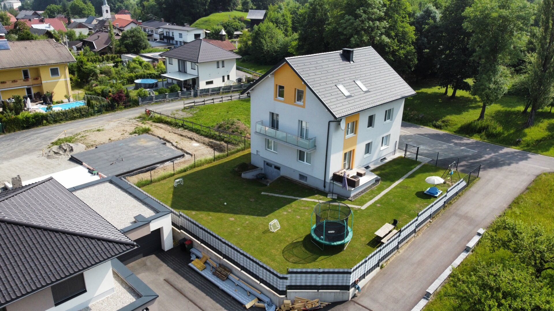Leben, vermieten, profitieren - stilvolles Mehrfamilienhaus in Toplage