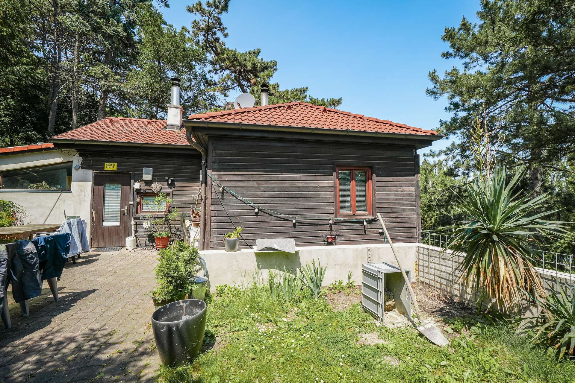 Ferienhaus mit großem Grundstück & Donaublick in Döbling - Refugium mit Potenzial!