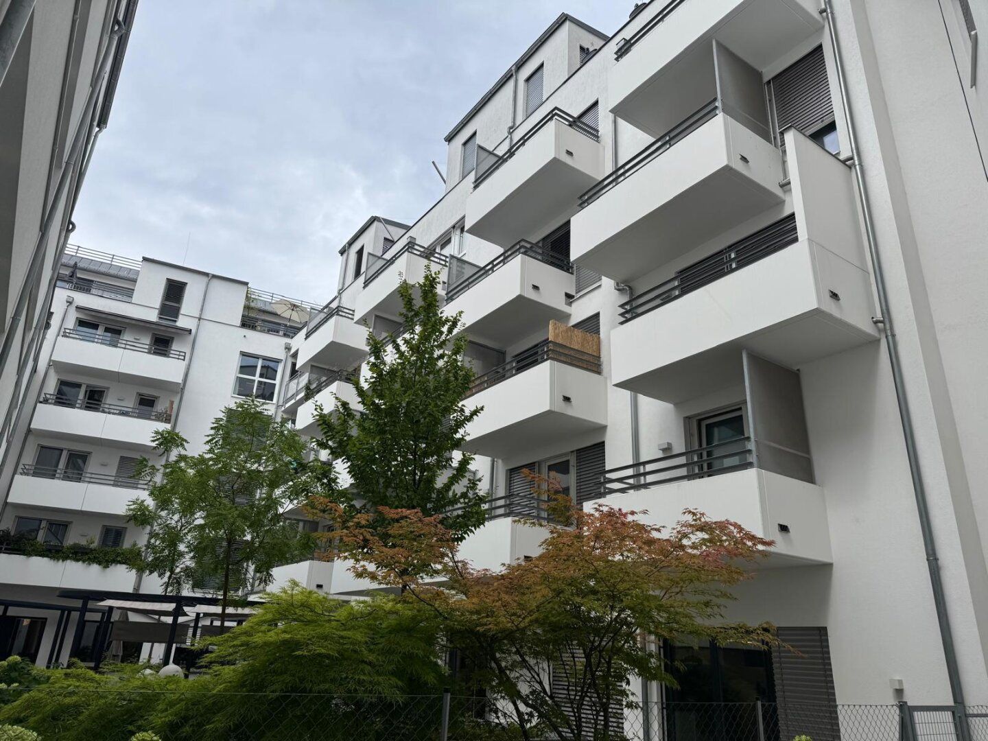 U4/U6 Nähe - Hofruhelage mit Balkon