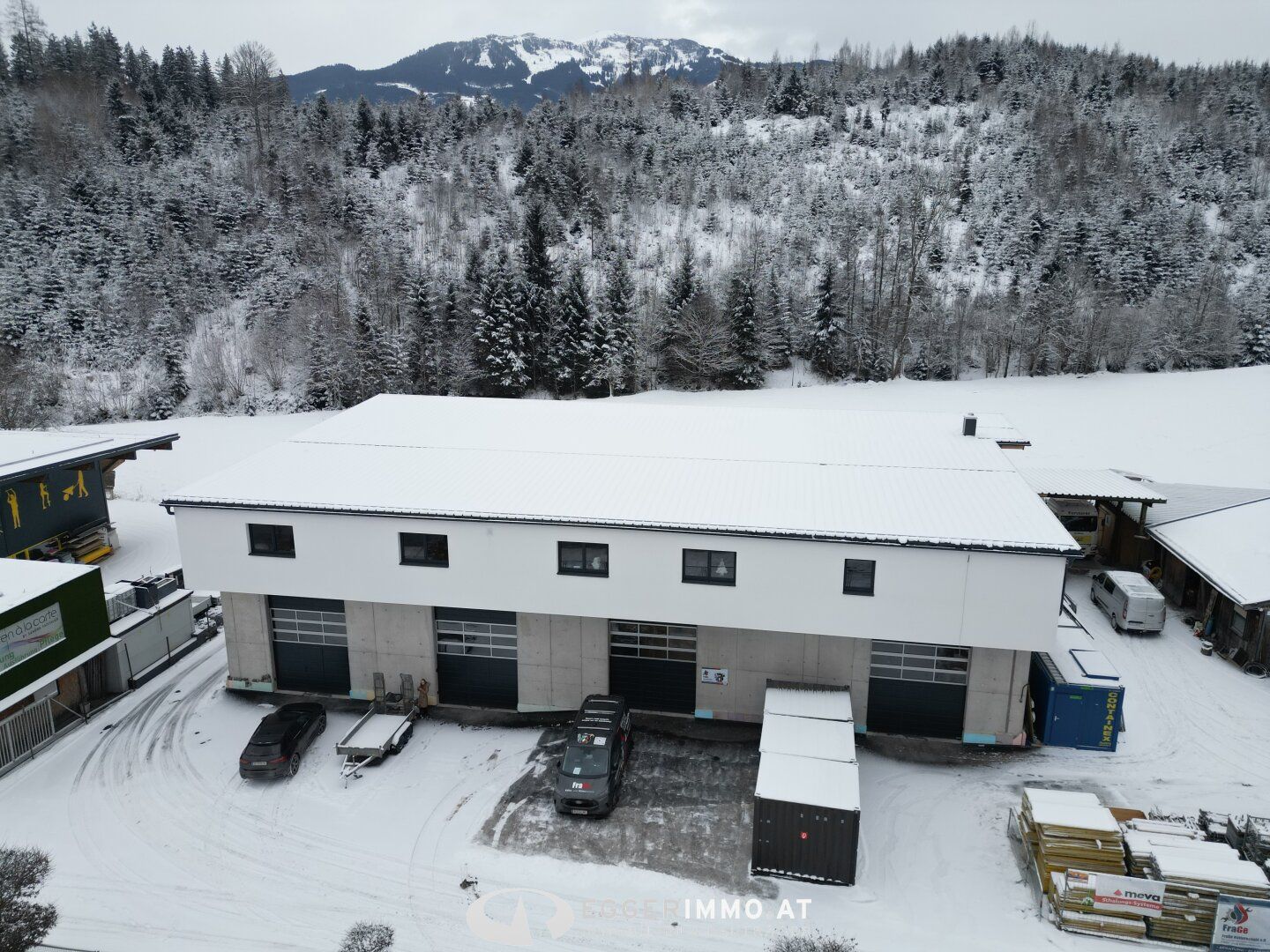 Moderne neubau Büroflächen (auf Wunsch inkl. Dienstwohnung) in Saalfelden / Harham direkt an der B311 zu vermieten - Mehr