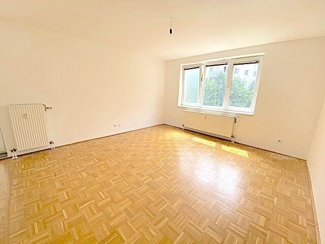 NEUER PREIS! PROVISIONSFREI! 1-ZIMMER WOHNUNG MIT LOGGIA IN DER FORSTHAUSGASSE 16!