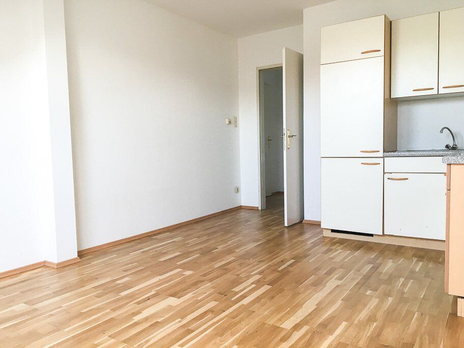 Fitness-Wohnung: 1 Zimmer Dachgeschoßwohnung ohne Lift