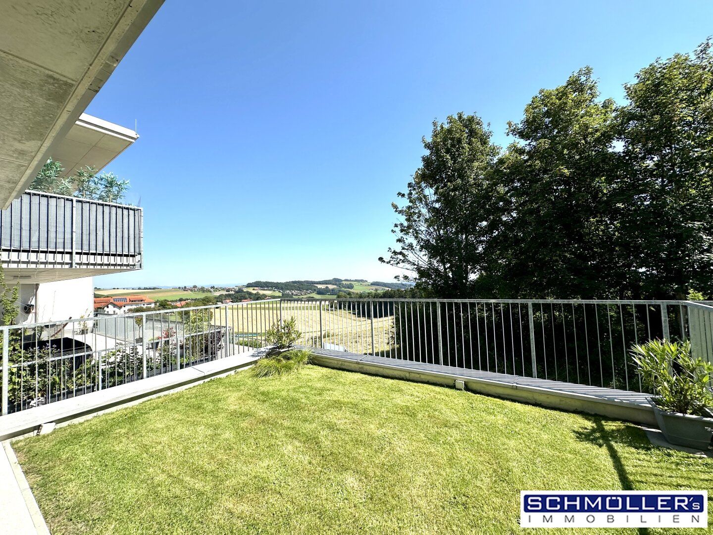 Wohnen hoch über Linz - Moderne Garten-Terrassen-Wohnung über zwei Ebenen