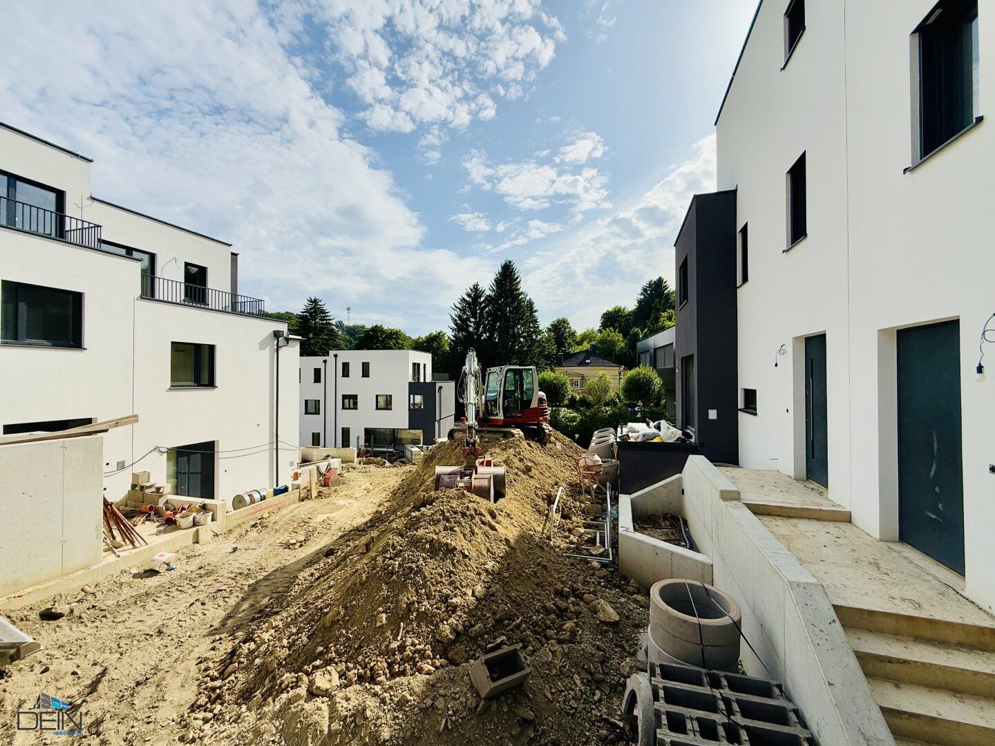 PREISREDUKTION! EXKLUSIVE 4-5 ZIMMER DOPPELHAUSHÄLFTEN MIT FREIFLÄCHEN IN GRÜNRUHELAGE!