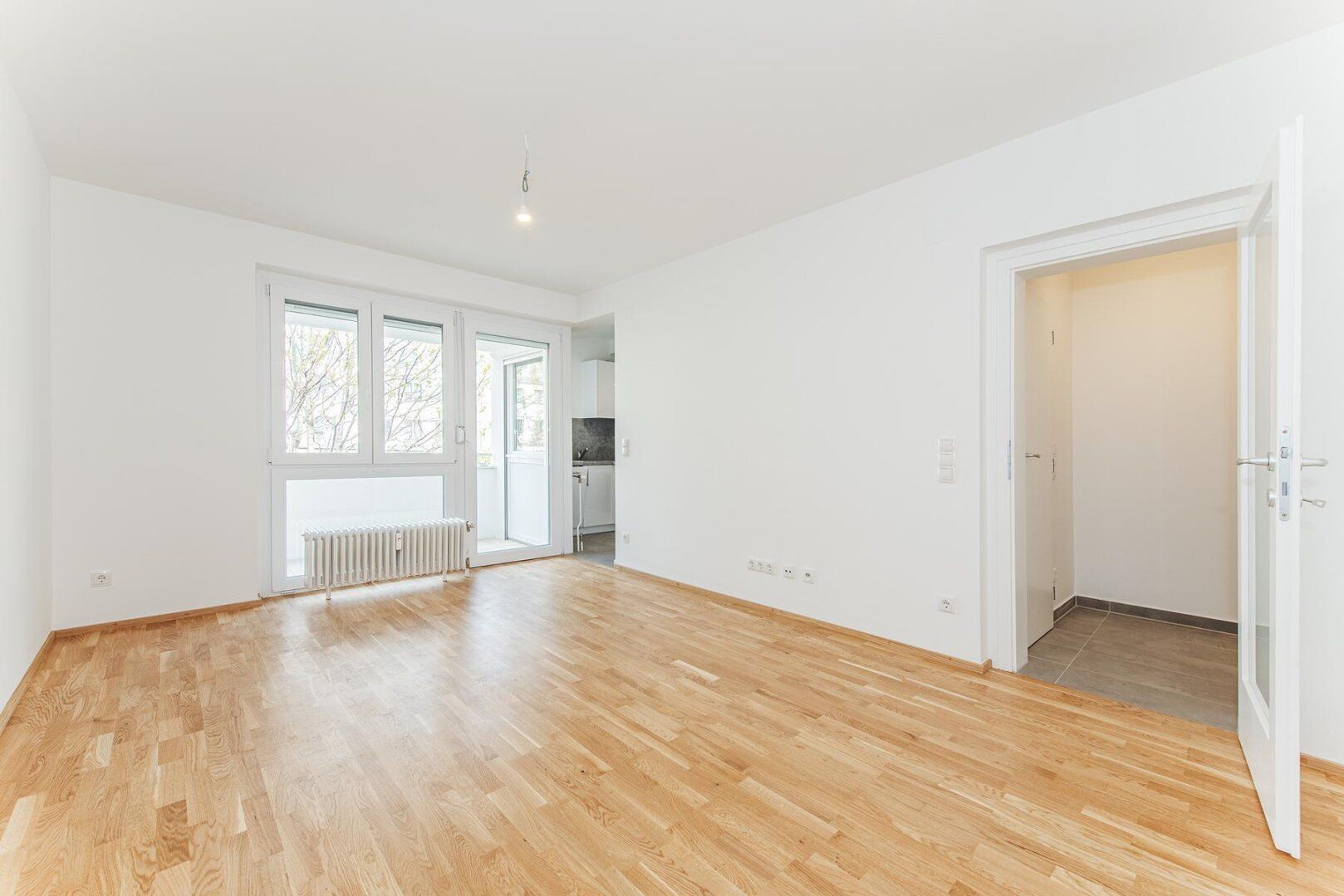 Renovierte hofseitige Garconniere im 18. Bezirk zu vermieten!