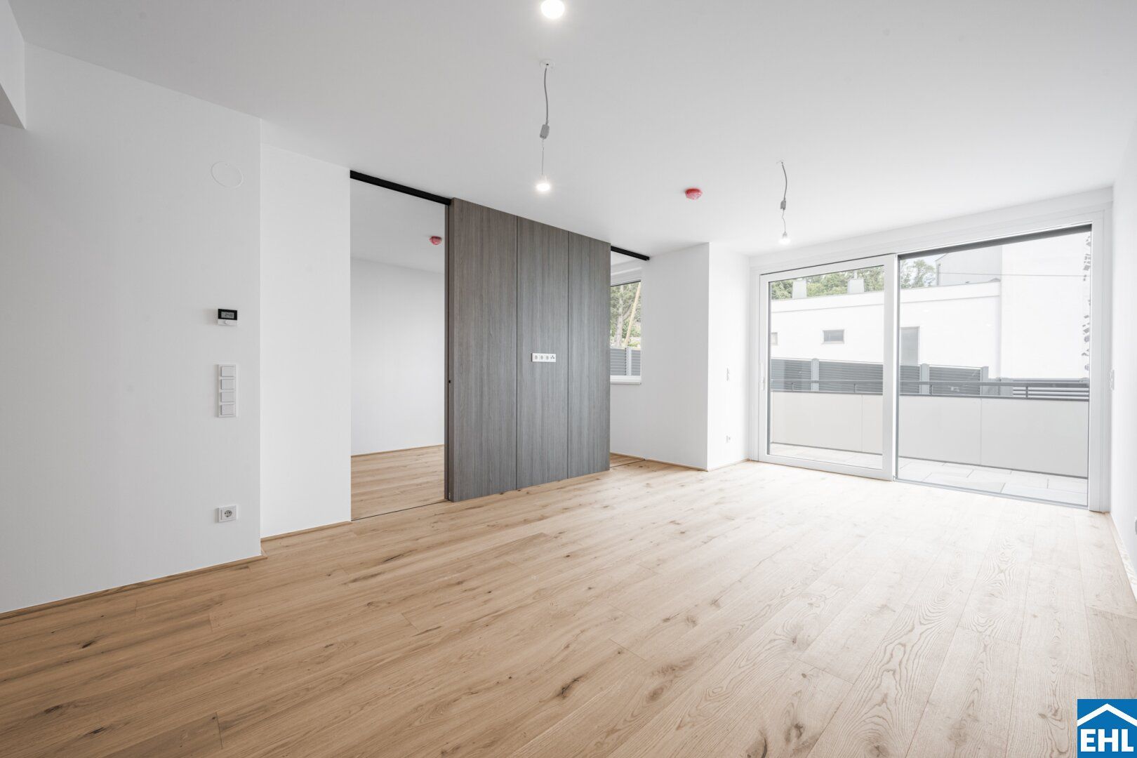 3-Zimmerwohnung mit Pool & Eigengarten!