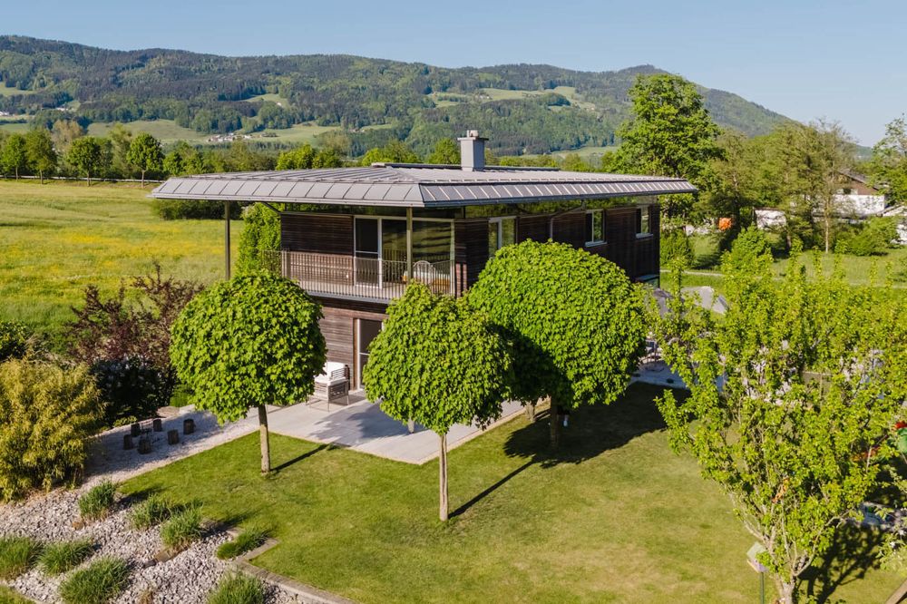 Architektur im Einklang - Stilvolles Familienleben zwischen See und Berg