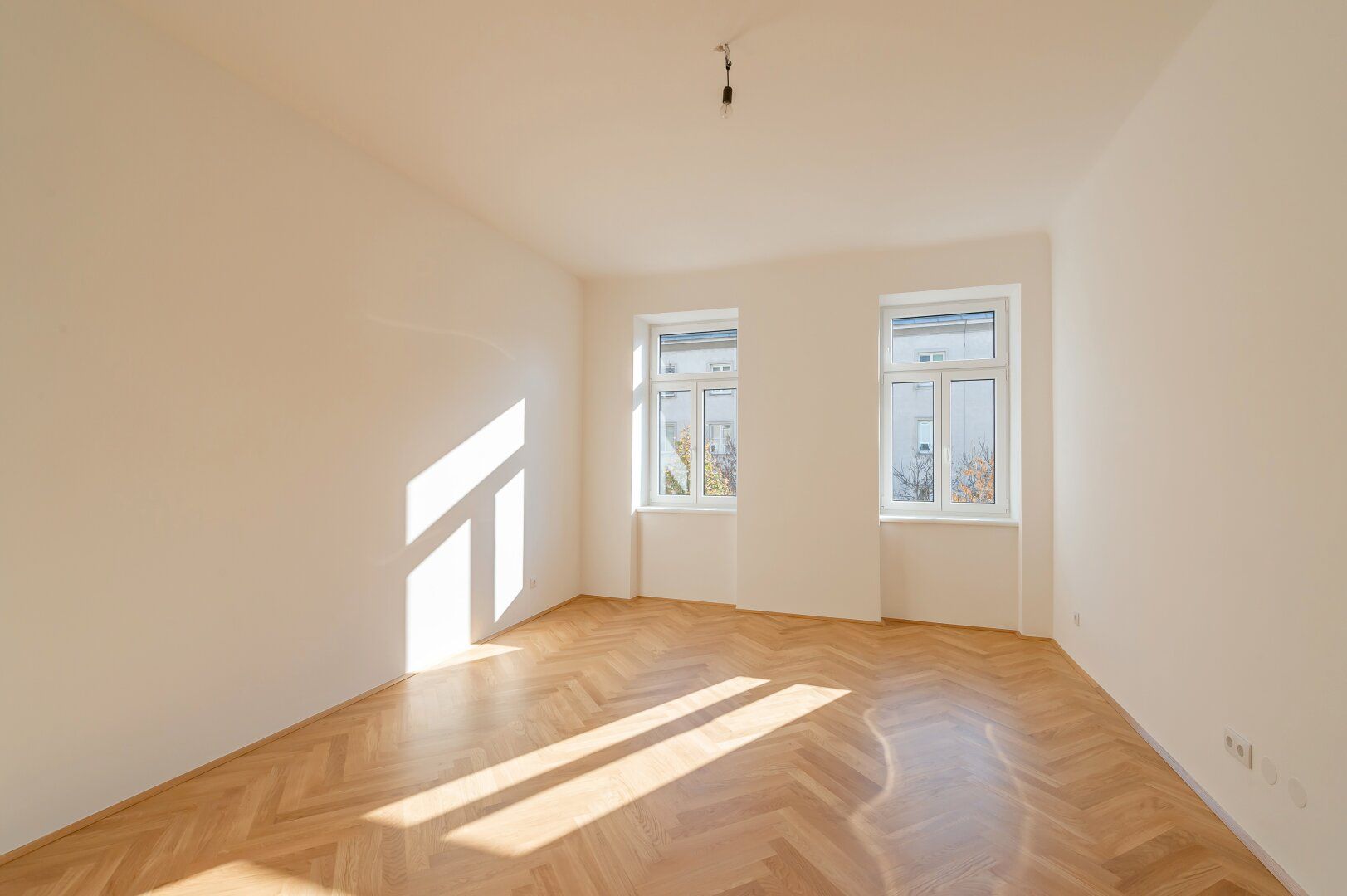 ++NEU++ großartige 2-Zimmer Altbauwohnung mit Loggia (Erstbezug) - TOPLAGE!