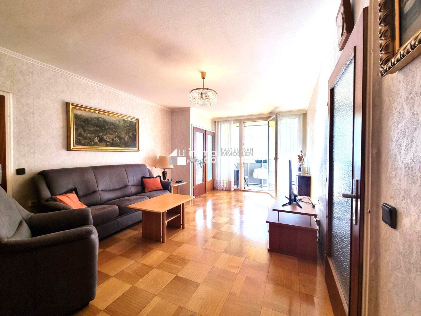 FAMILIENHIT - auch WG geeignet - LICHTDURCHFLUTETE 3-Zimmer-Wohnung mit TOP-Infrastruktur