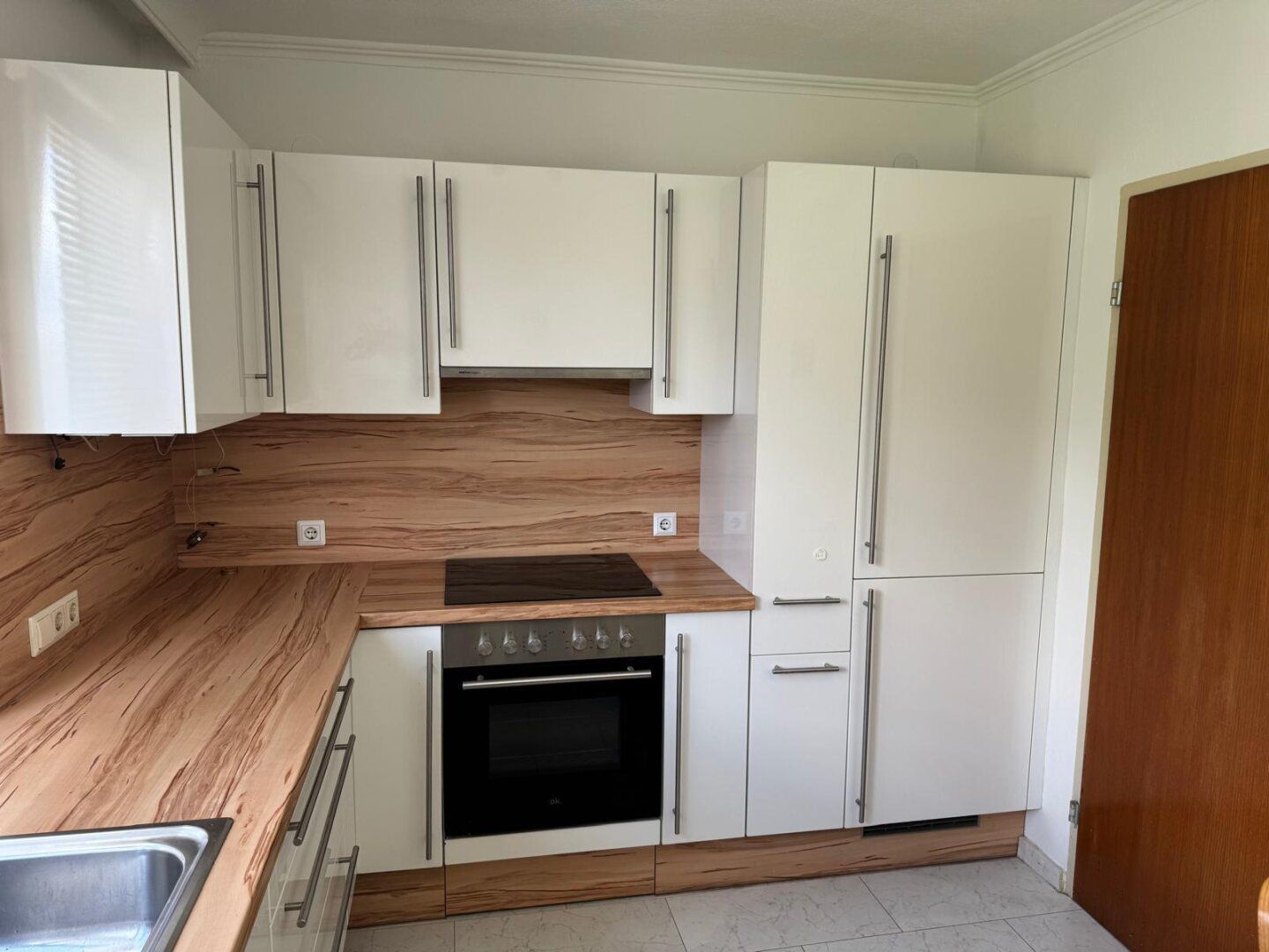 Lichtdurchflutete DG-Wohnung mit Panoramablick & Tiefgaragenbox