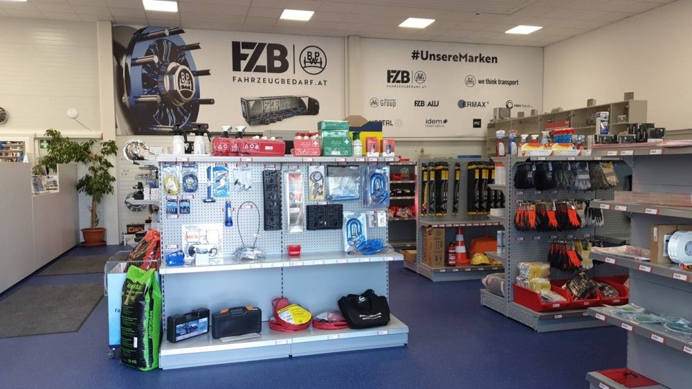 Gewerbehalle | Lager / Büro - / Verkaufsraum zur Untermiete im Squarebizz Business Center Eibesbrunn - Mehr
