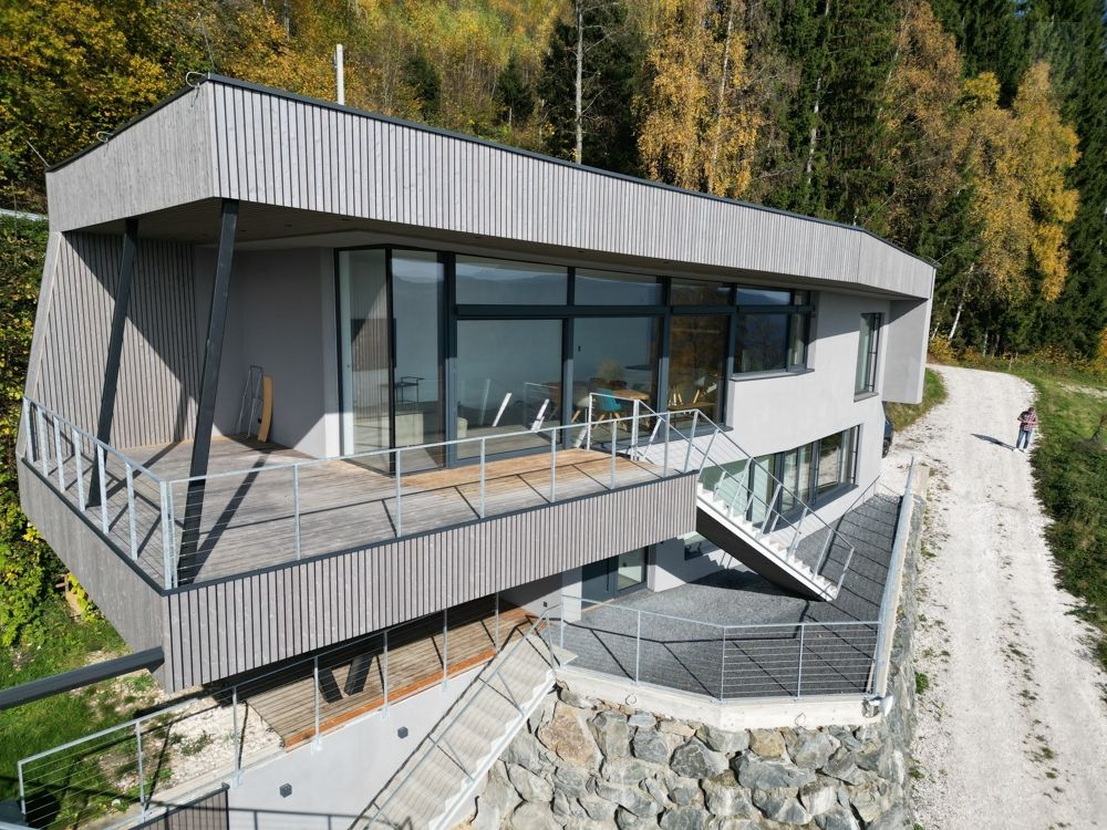 Außergewöhnliches Wohnhaus mit traumhaftem Panorama- und Seeblick auf den Ossiacher See!