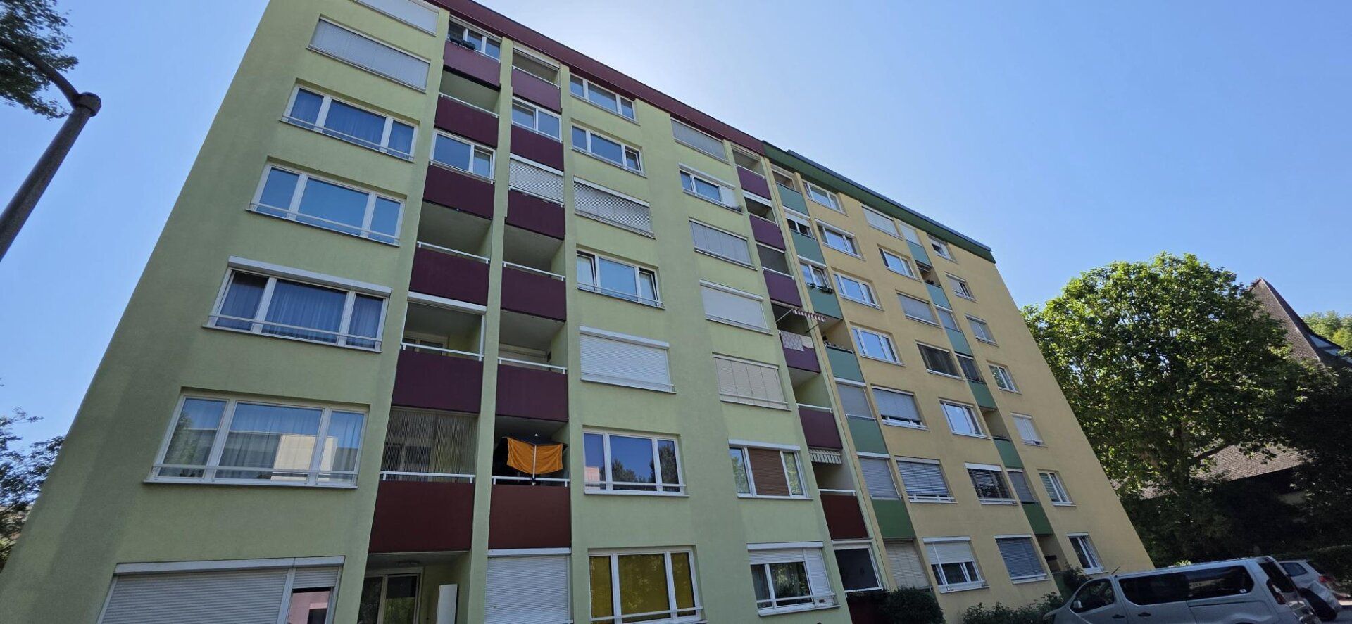 1. Bezug nach Renovierung: Große 1 (2) - Raum-Wohnung