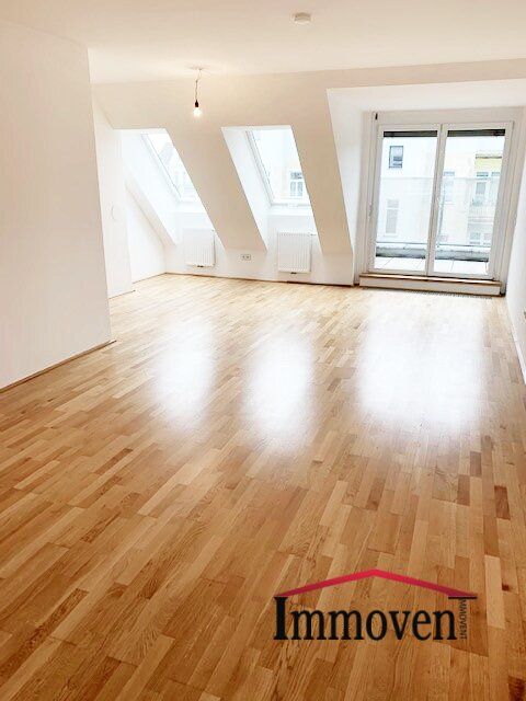 Ruhelage- 4 Zimmer Wohnung im Dachgeschoss mit 2 Terrasse ! (Mietbeginn 01.07.2025)