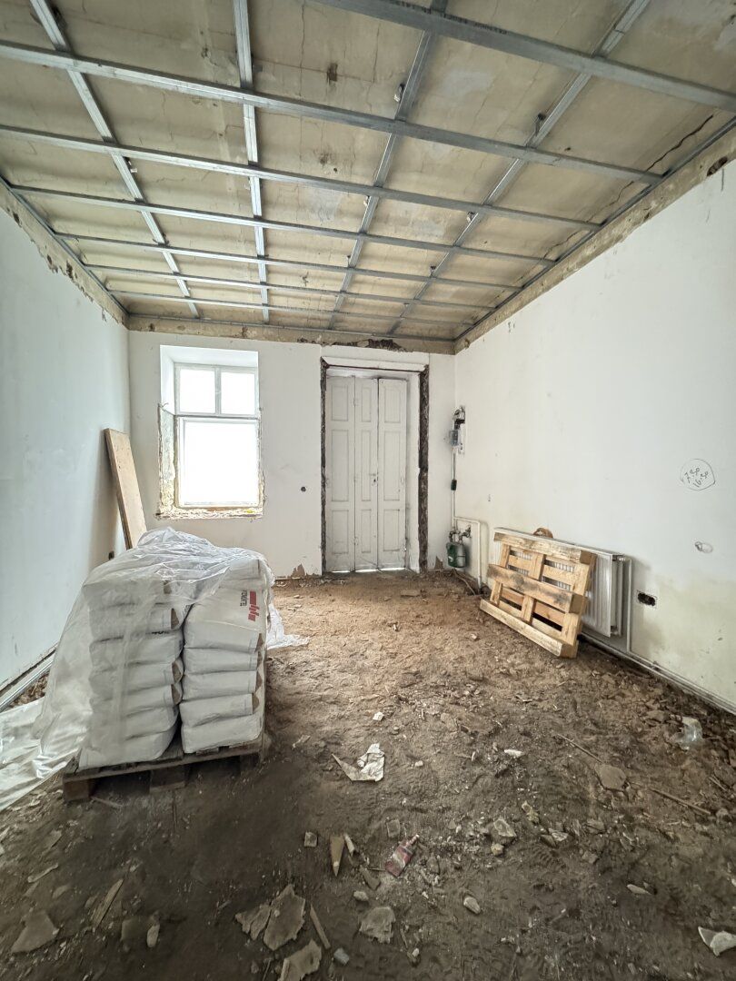 Charmante 1-Zimmer-Altbauwohnung mit Entwicklungspotenzial in Ruhelage - Nähe U6 Gumpendorfer Straße