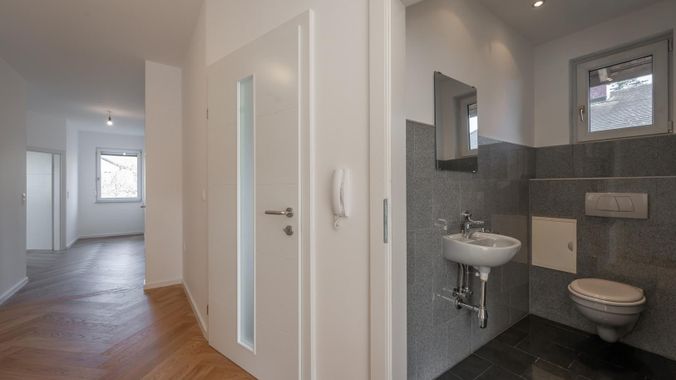 Vorzimmer | Gästetoilette mit Handwaschbecken