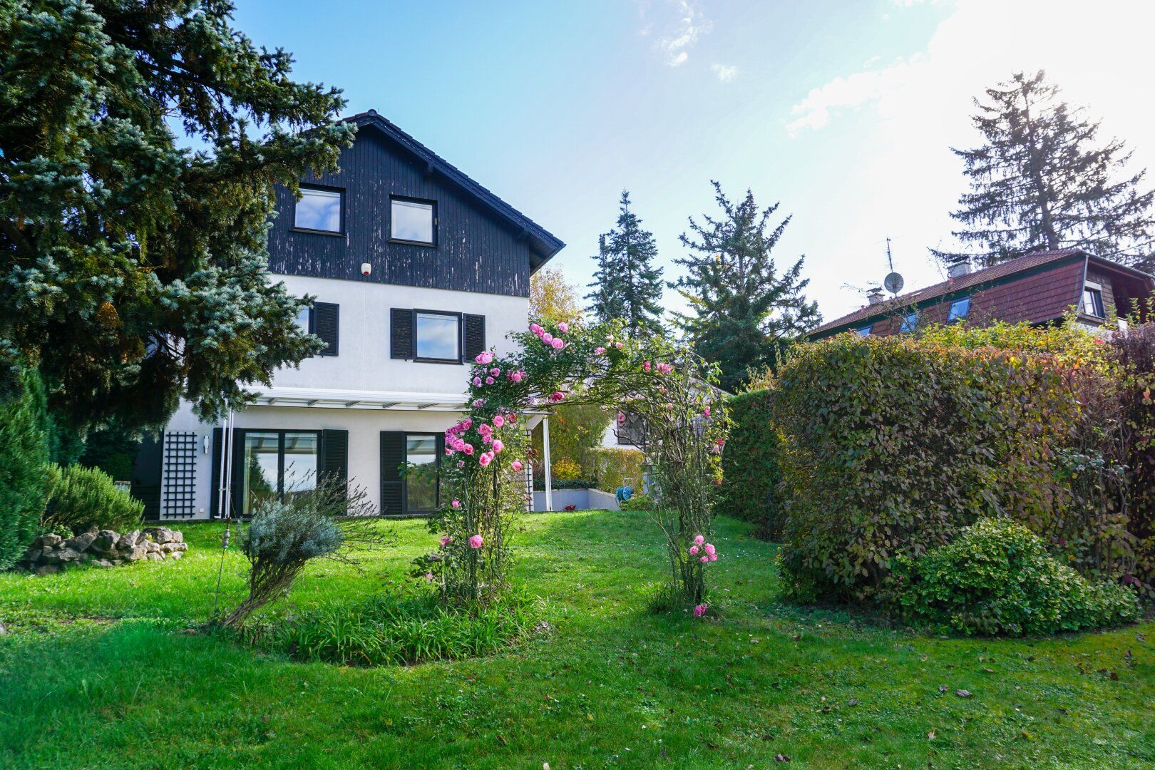 Familienfreundliches Wohnen in traumhafter Aussichtslage am Satzberg