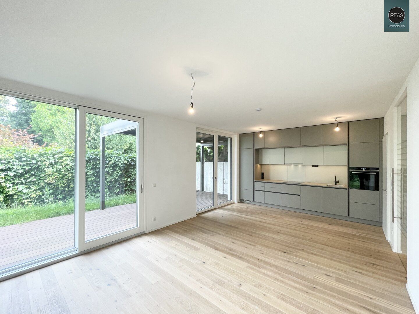 Provisionsfrei: Wohnresidenz Zögernitz! Luxus Gartenwohnung in Döblinger Bestlage! Garagen verfügbar!