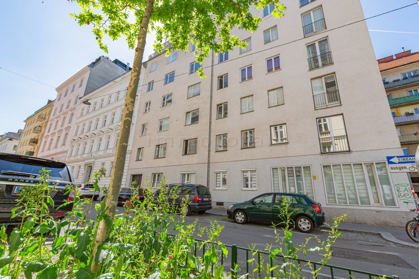 Nähe Botschaftsviertel - Marokkanergasse: Zwei-Zimmer-Erdgeschosswohnung in urbaner Toplage