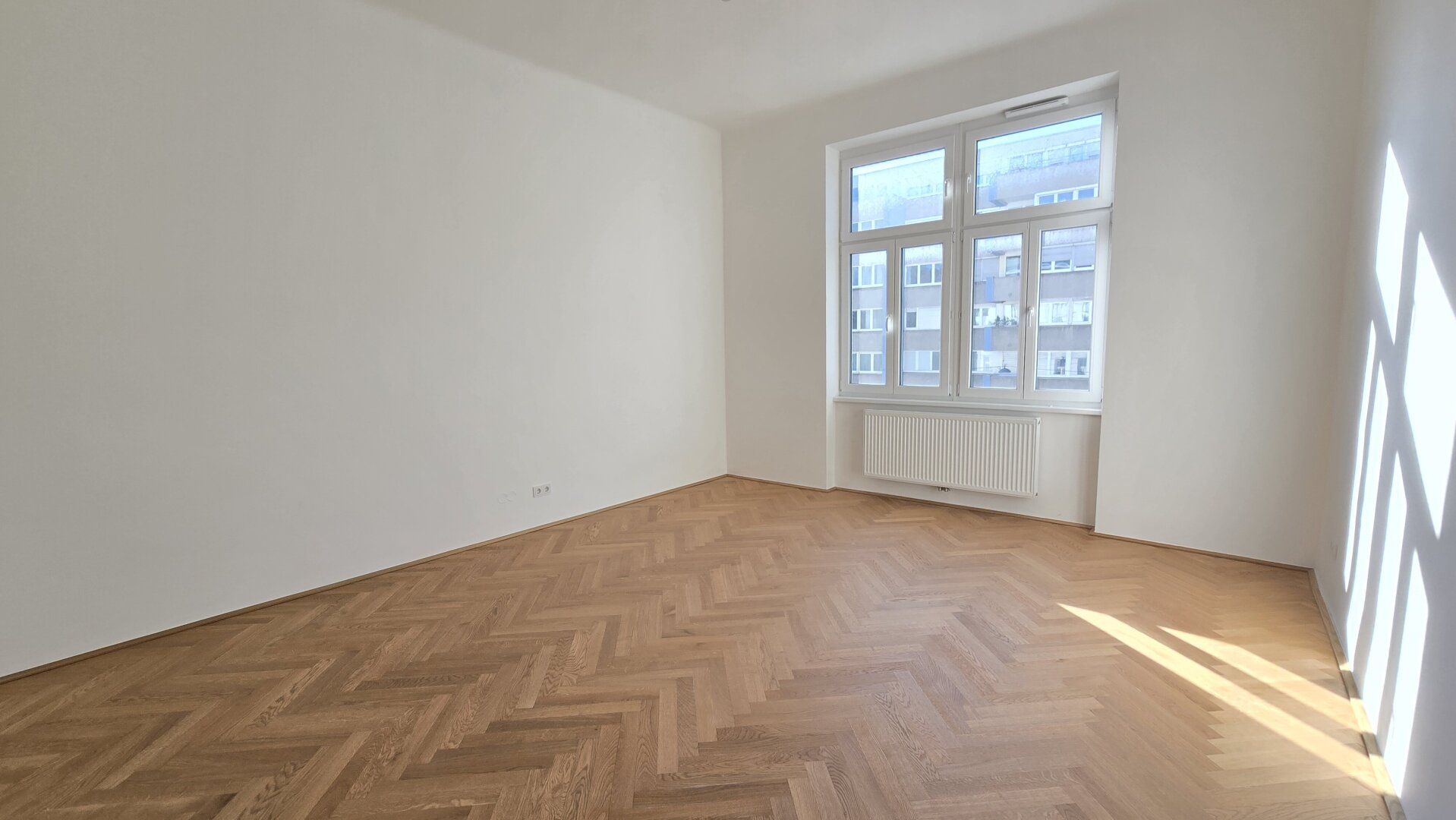 Erstbezug, ein Zimmer Wohnung, U4 Heiligenstadt, Straßenbahn D, Autobahn A22, Einkaufszentrum Q19